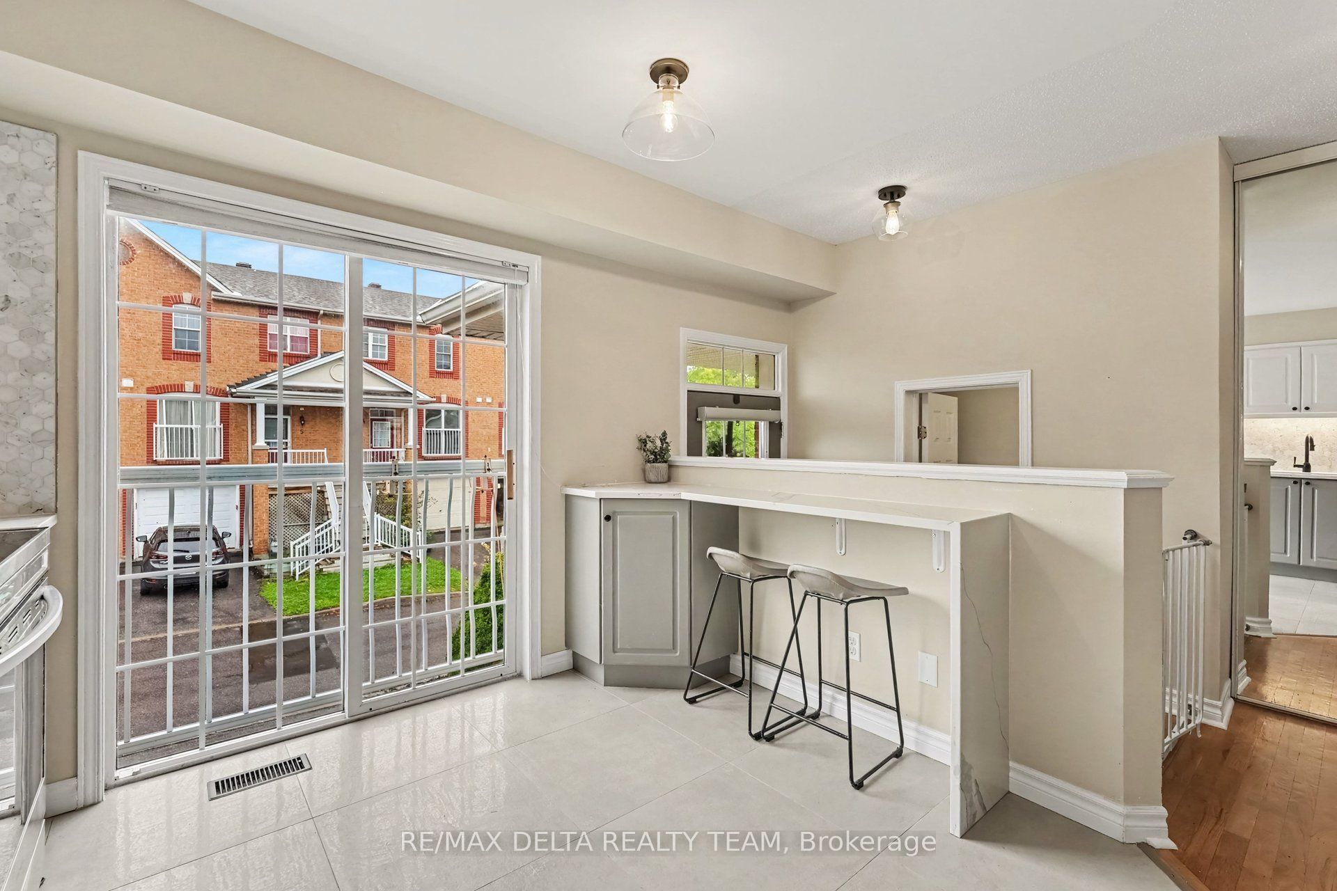 2 Bellflower Private NW