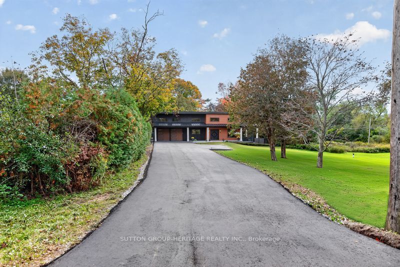 625 Townline Road W