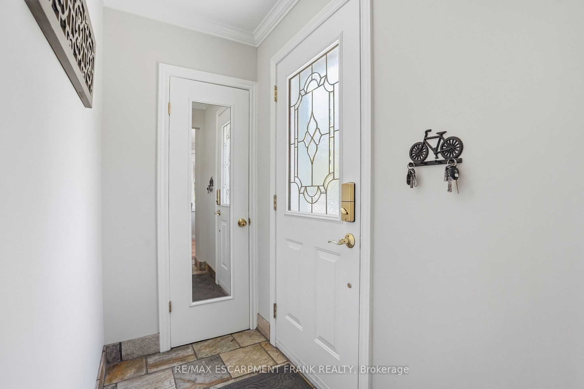 215 Wexford Avenue S