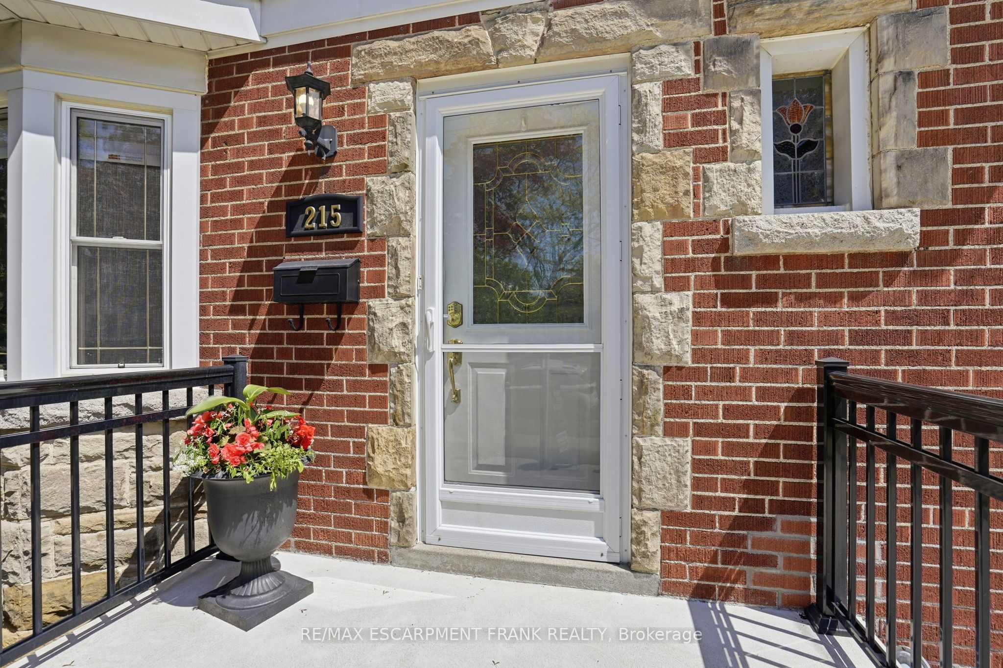 215 Wexford Avenue S