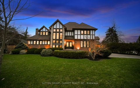 1095 Geran Crescent Mississauga ON L5H 4A9