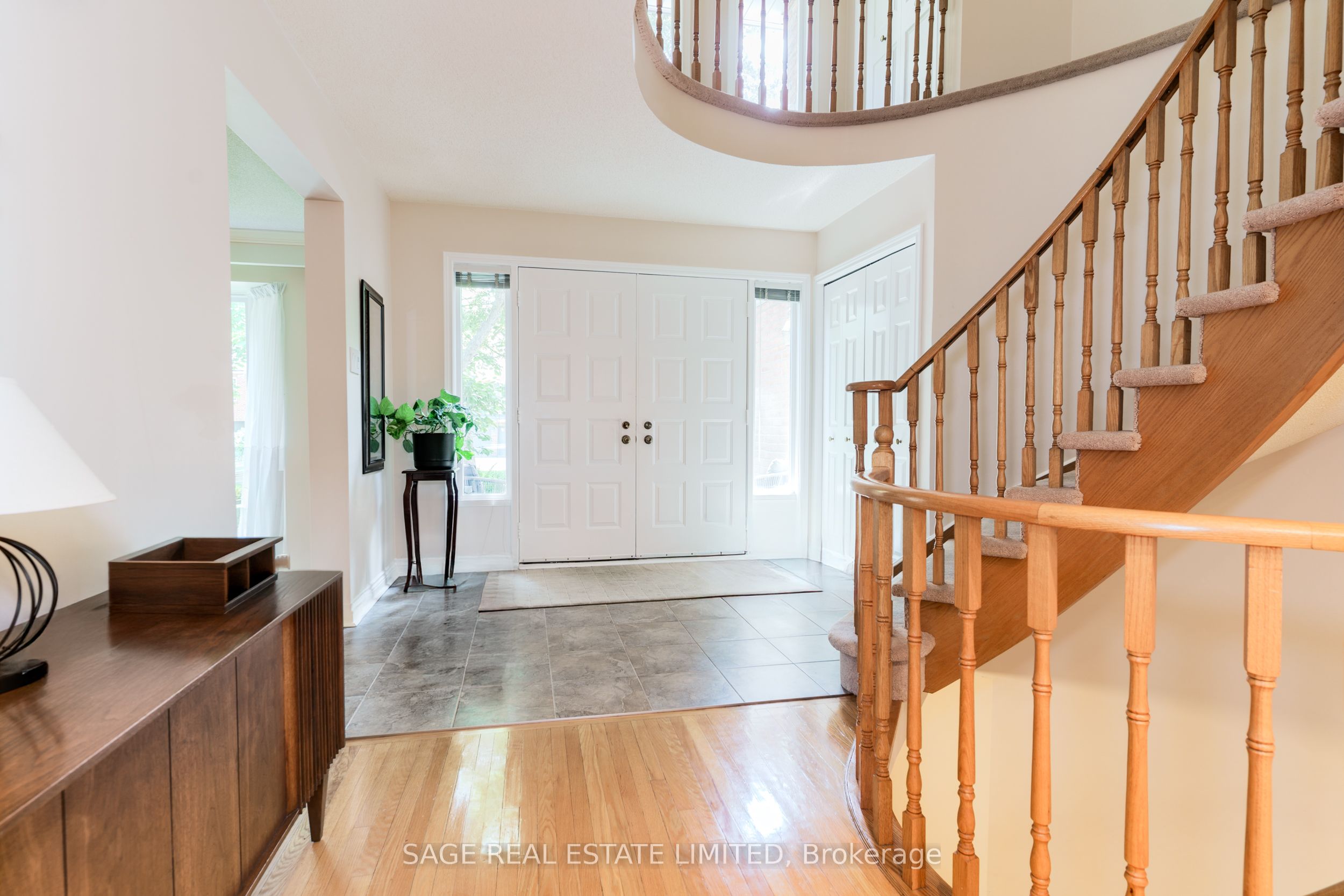 1859 Sherwood Forrest Circle