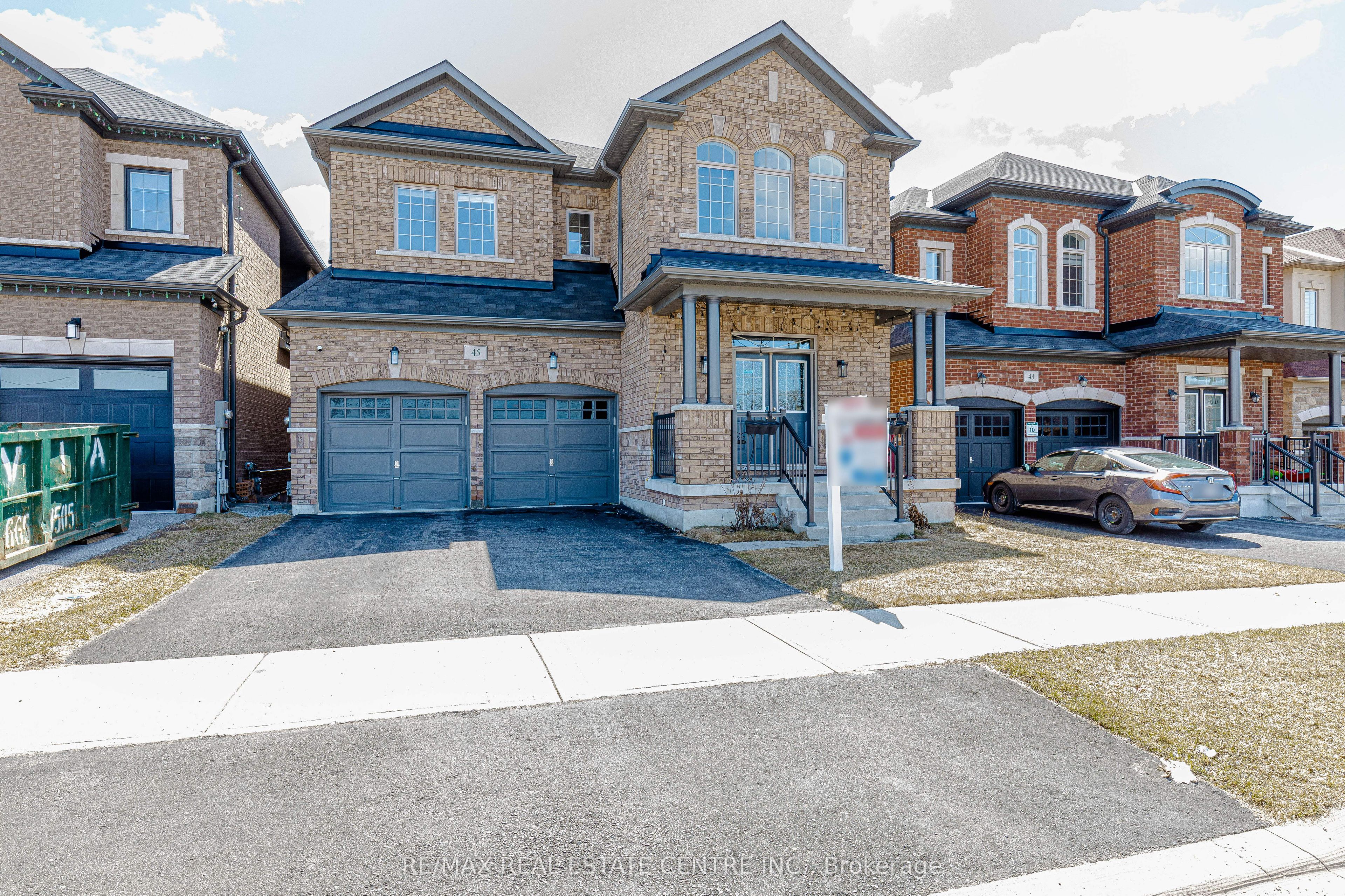 45 Carondale Square