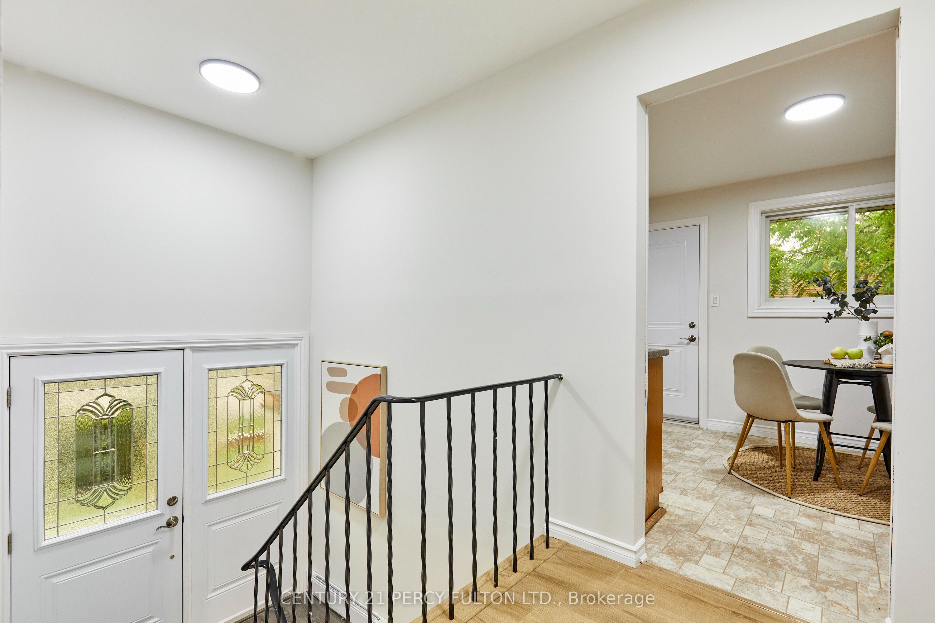 816 Carnaby Crescent