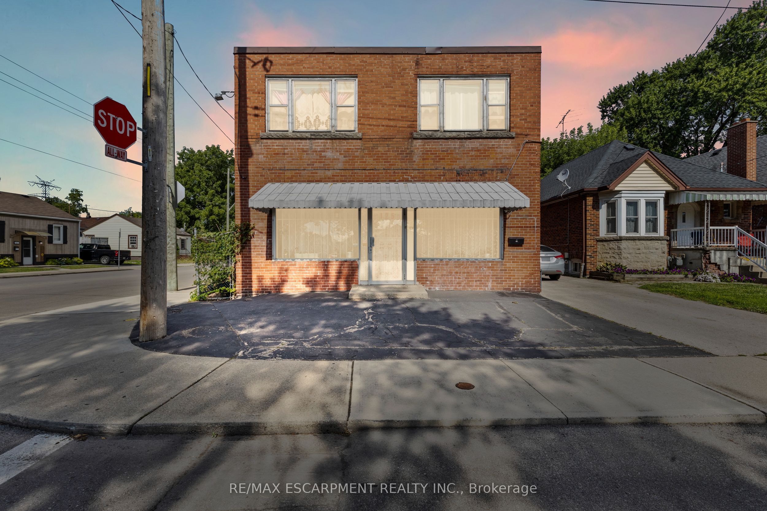 125 TOLTON Avenue