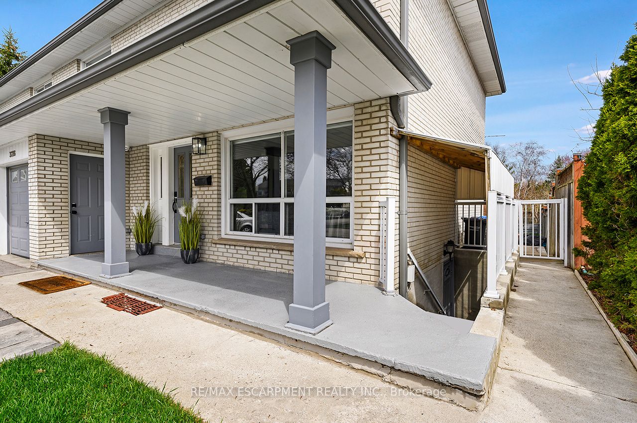 3726 Holden Crescent