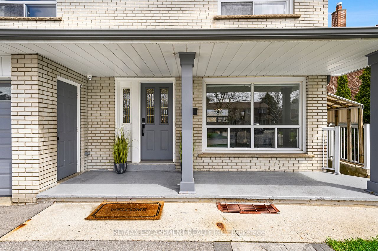 3726 Holden Crescent