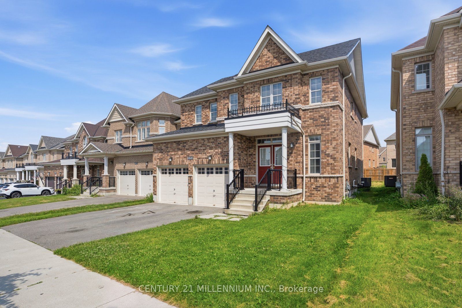 1153 Upper Thames Drive