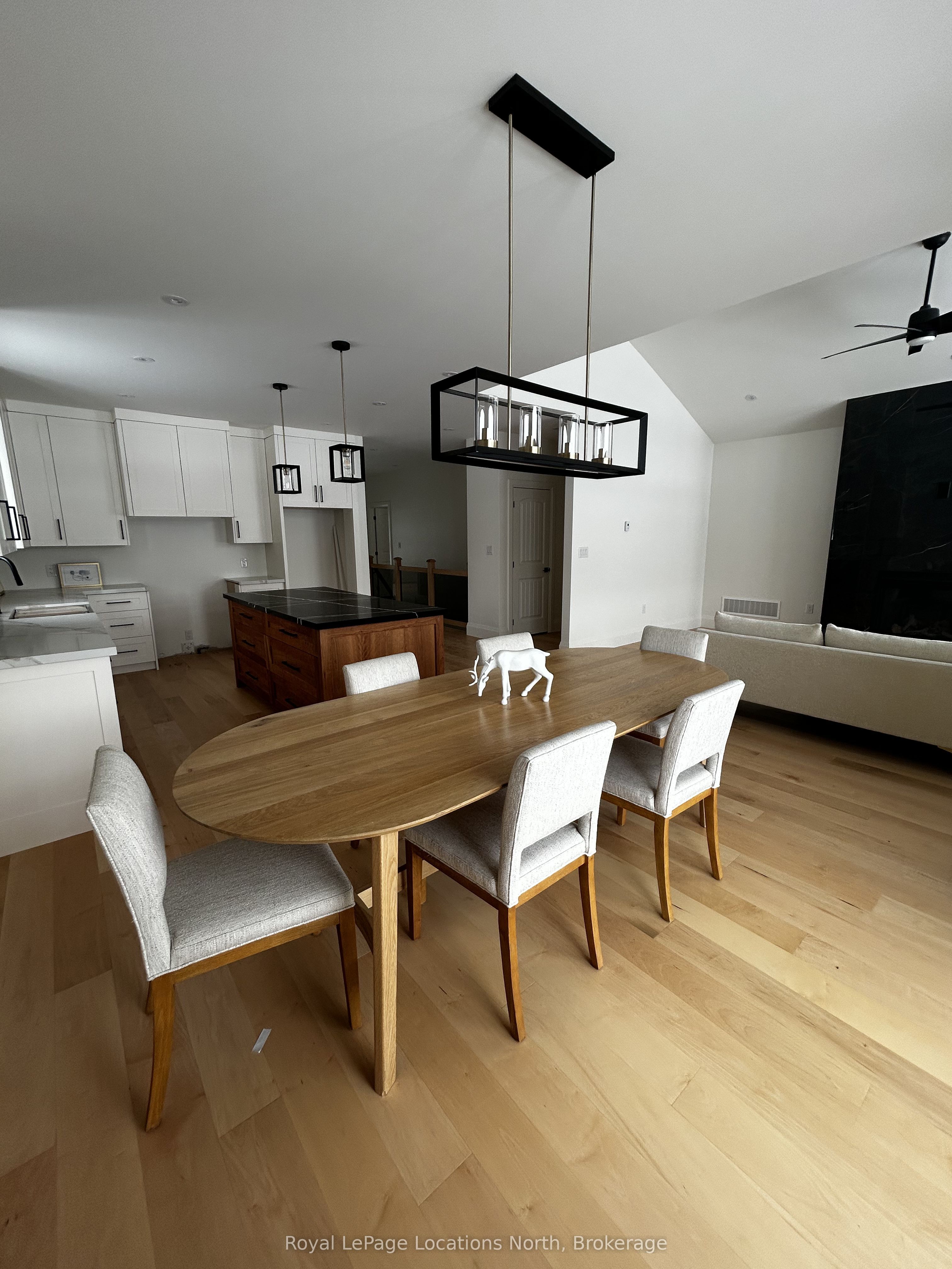 16 Hilton Lane 27