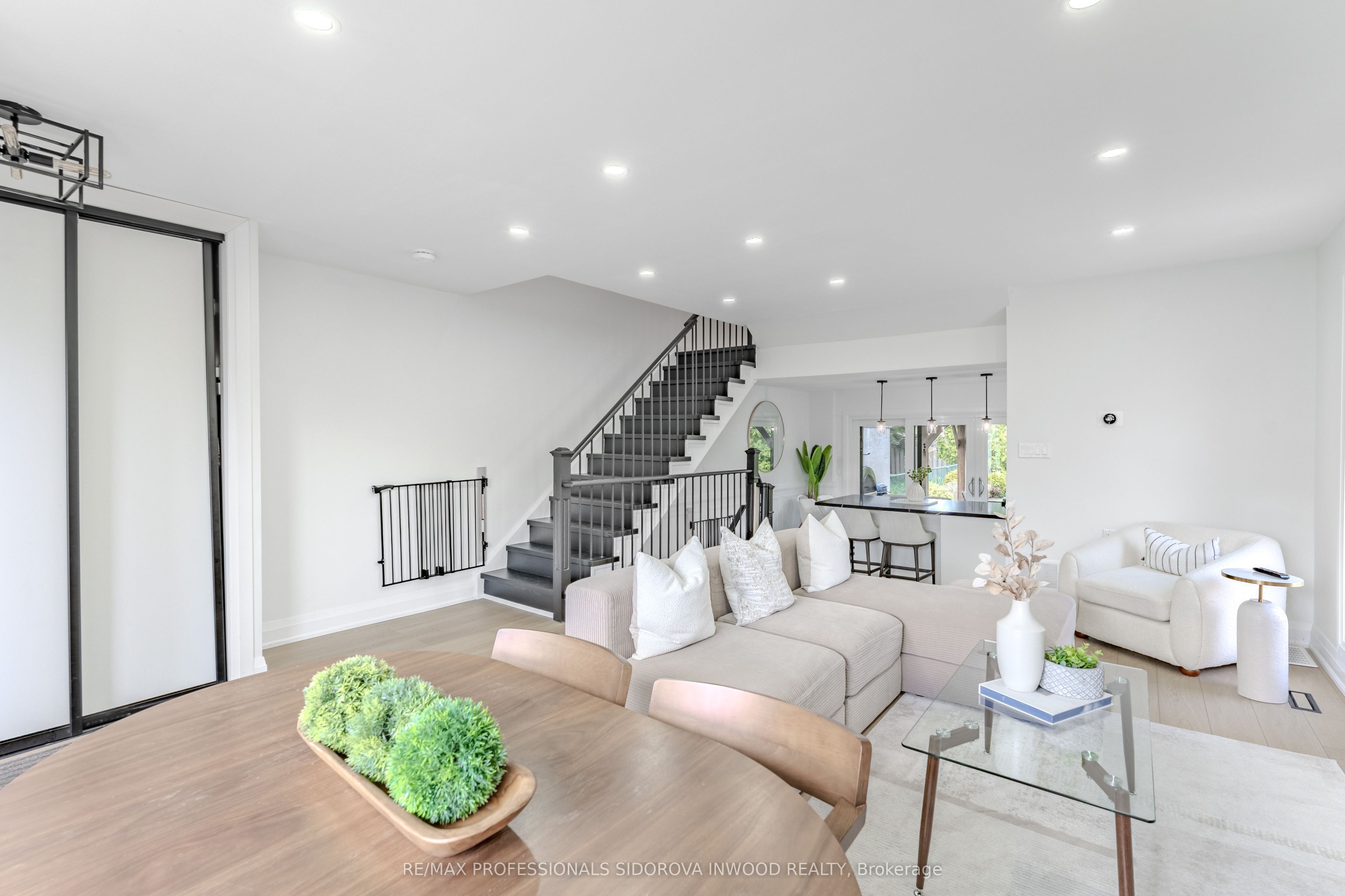 2365 Delkus Crescent