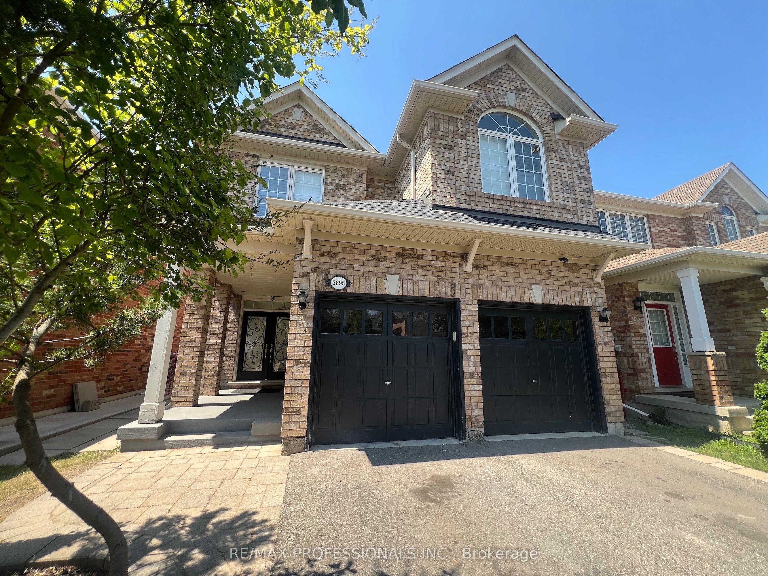 3895 Henrietta Way
