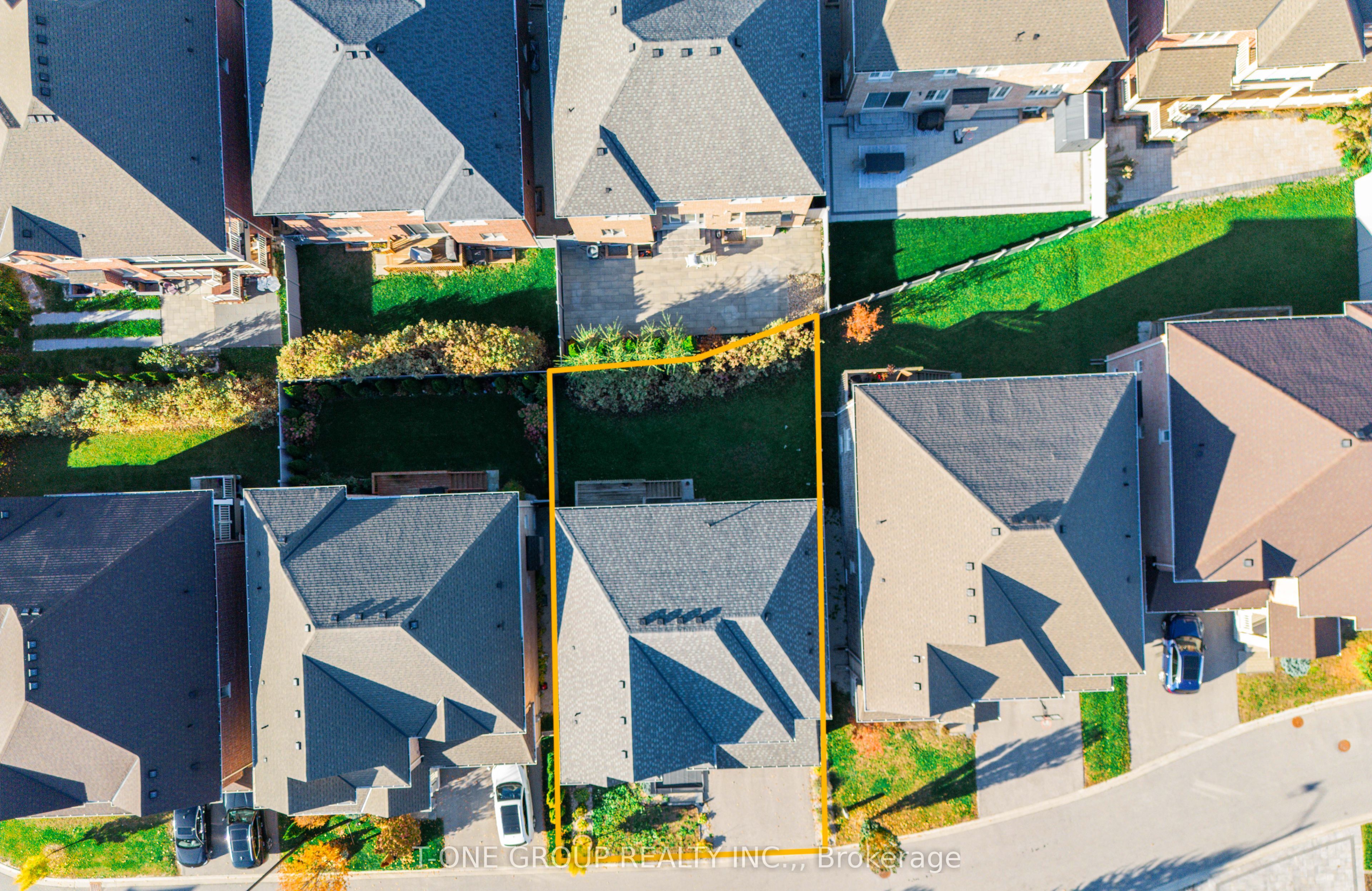 63 Ken Sinclair Crescent