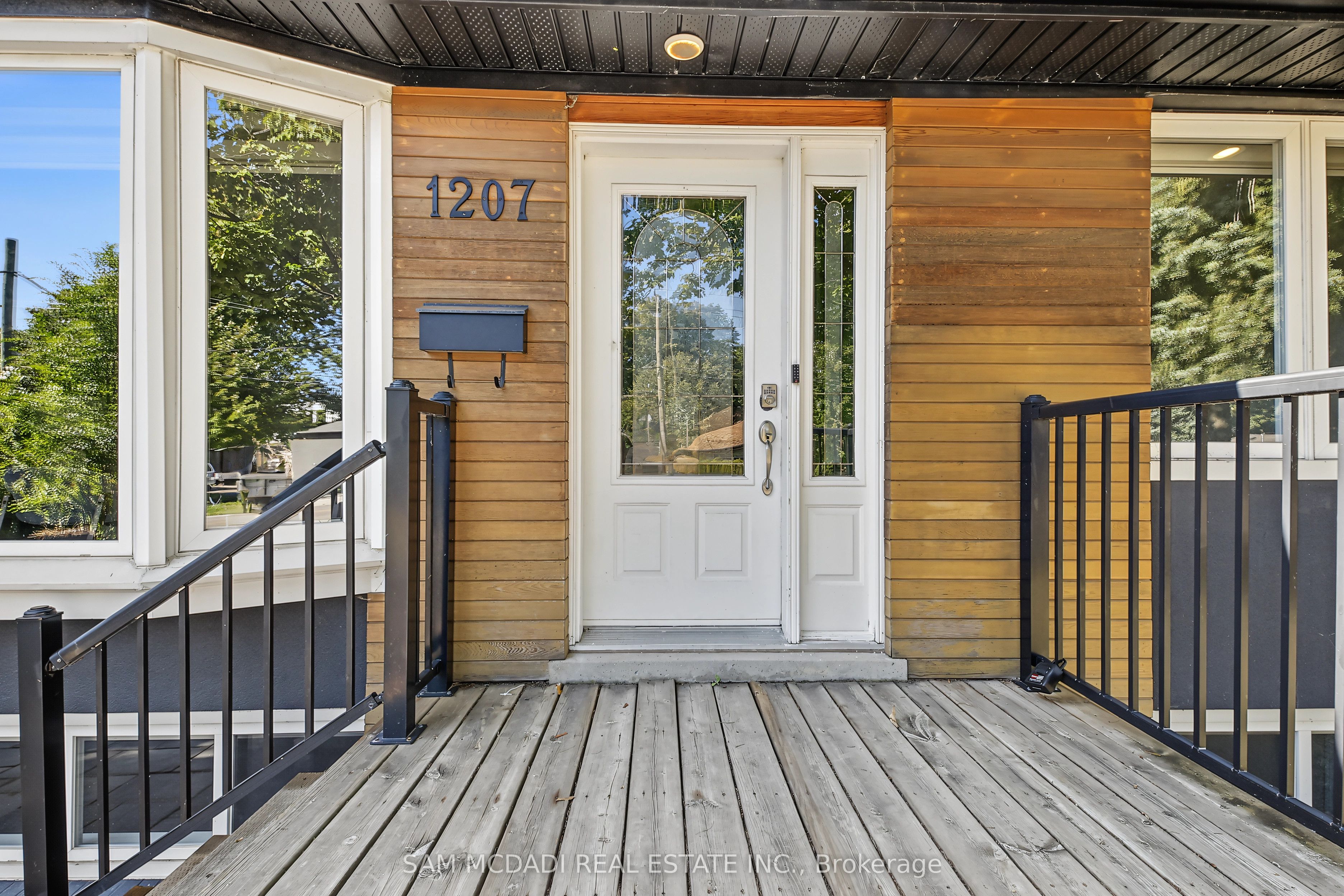 1207 Pinegrove Road