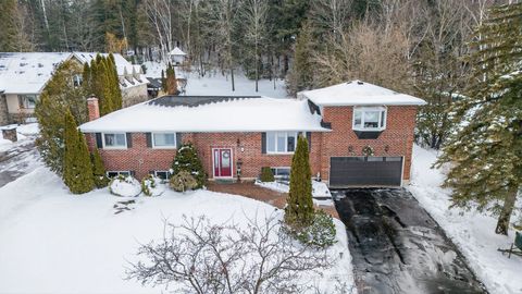 14 Anchor Court East Gwillimbury ON L9N 1G1