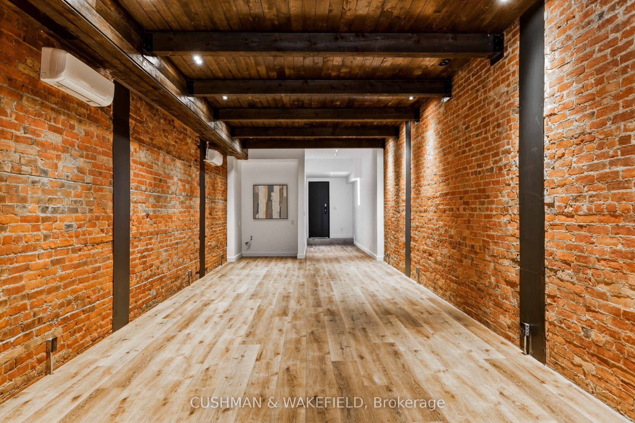 1086 Queen Street W