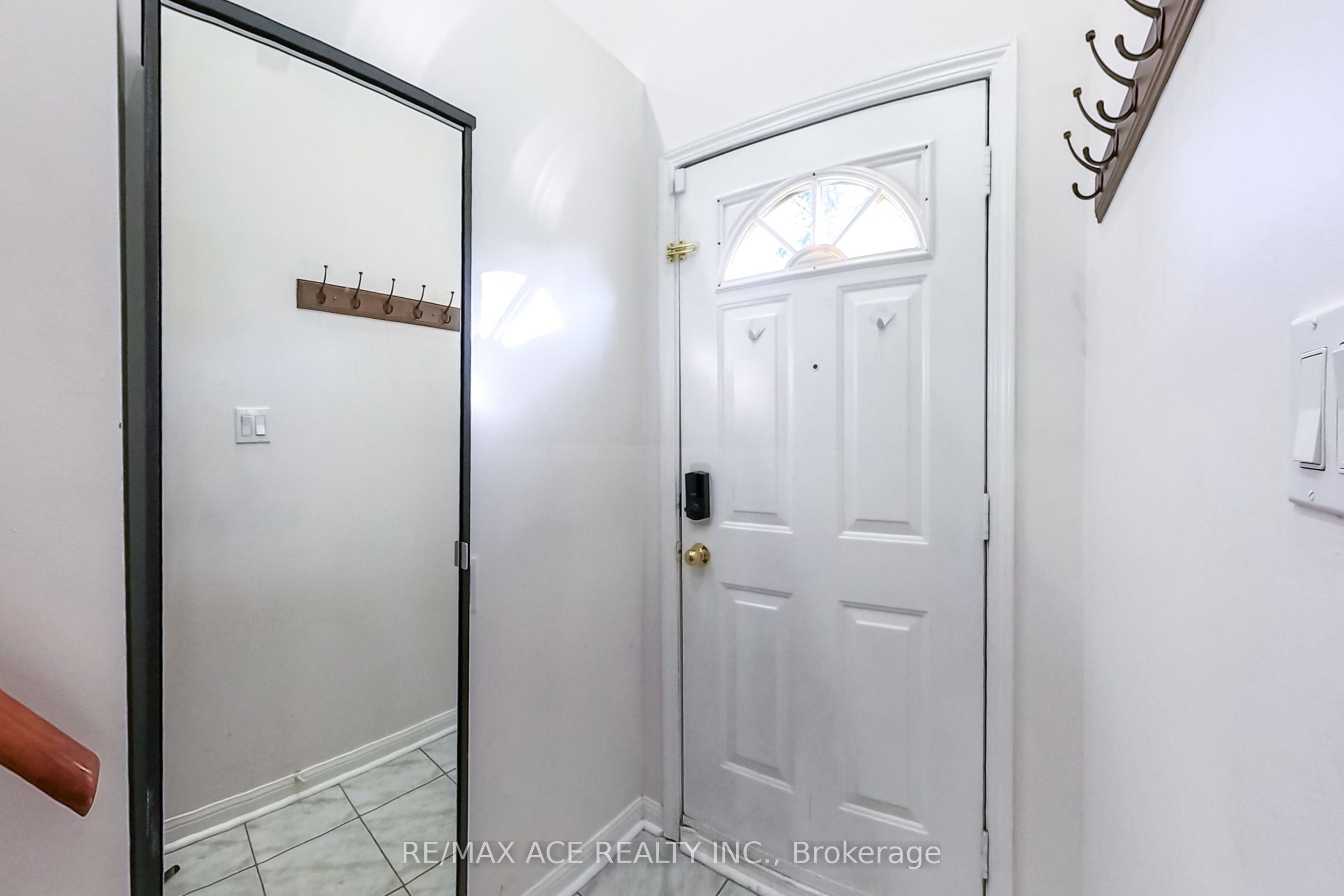 1525 South Parade Court 22
