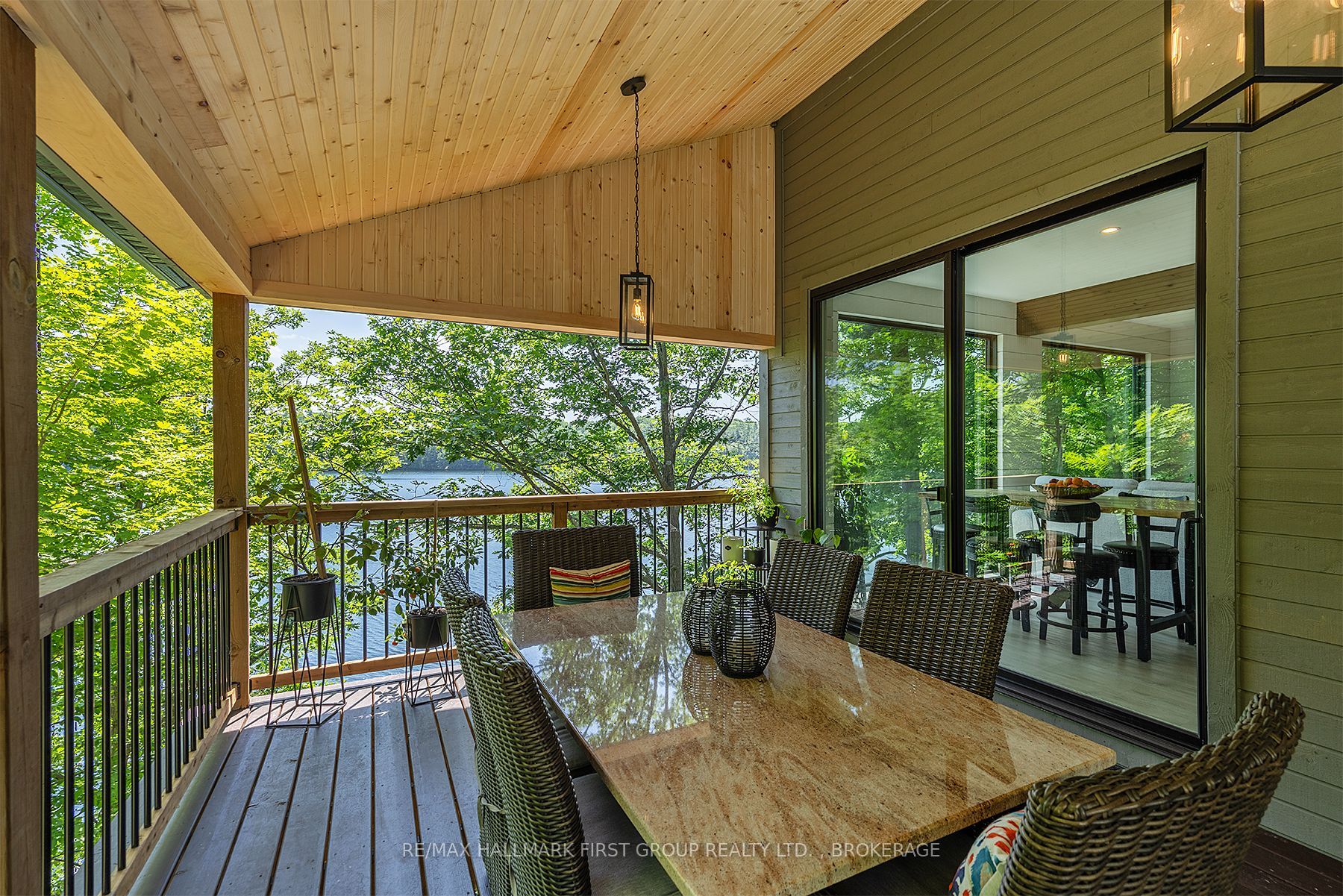 1005 Macdonald Lane