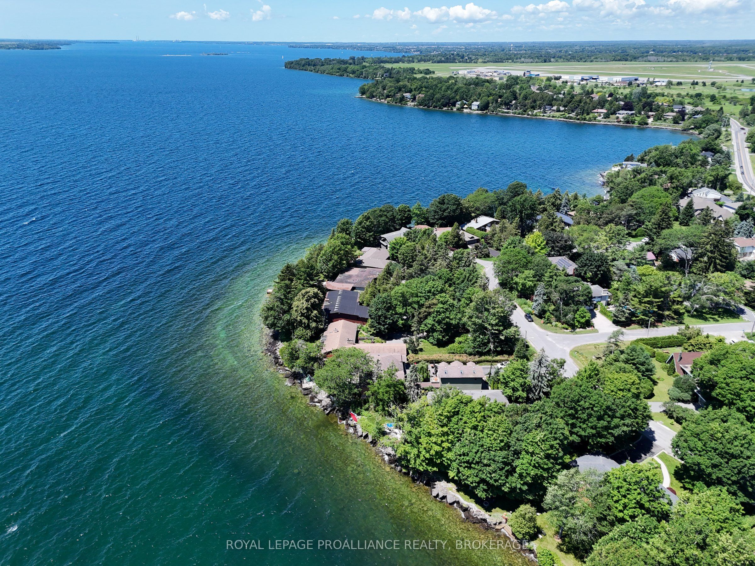 19 Lakeland Point Drive