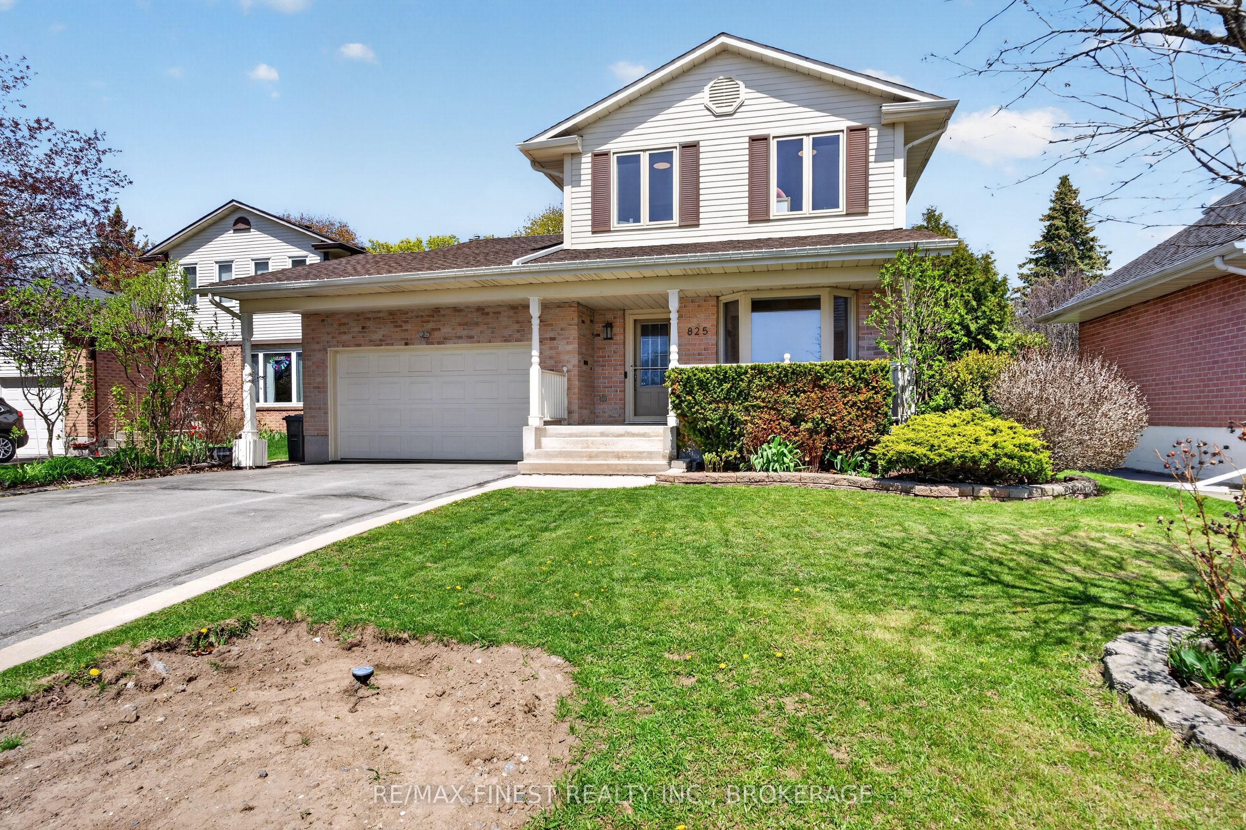 825 SOMERSET Crescent