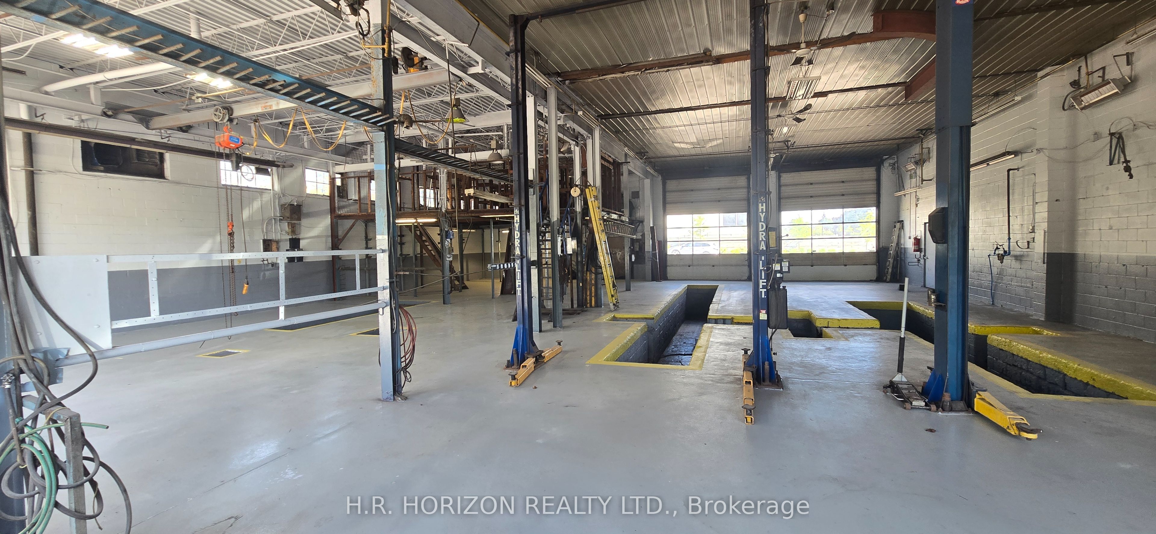 60 Industrial Parkway N