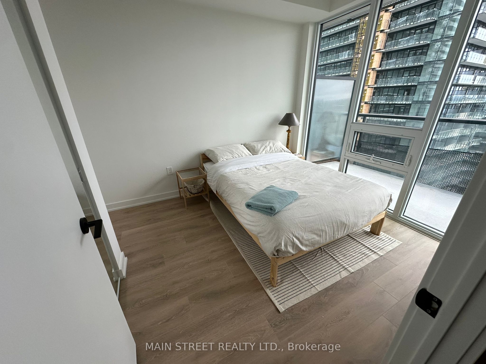 117 Broadway Avenue 2207