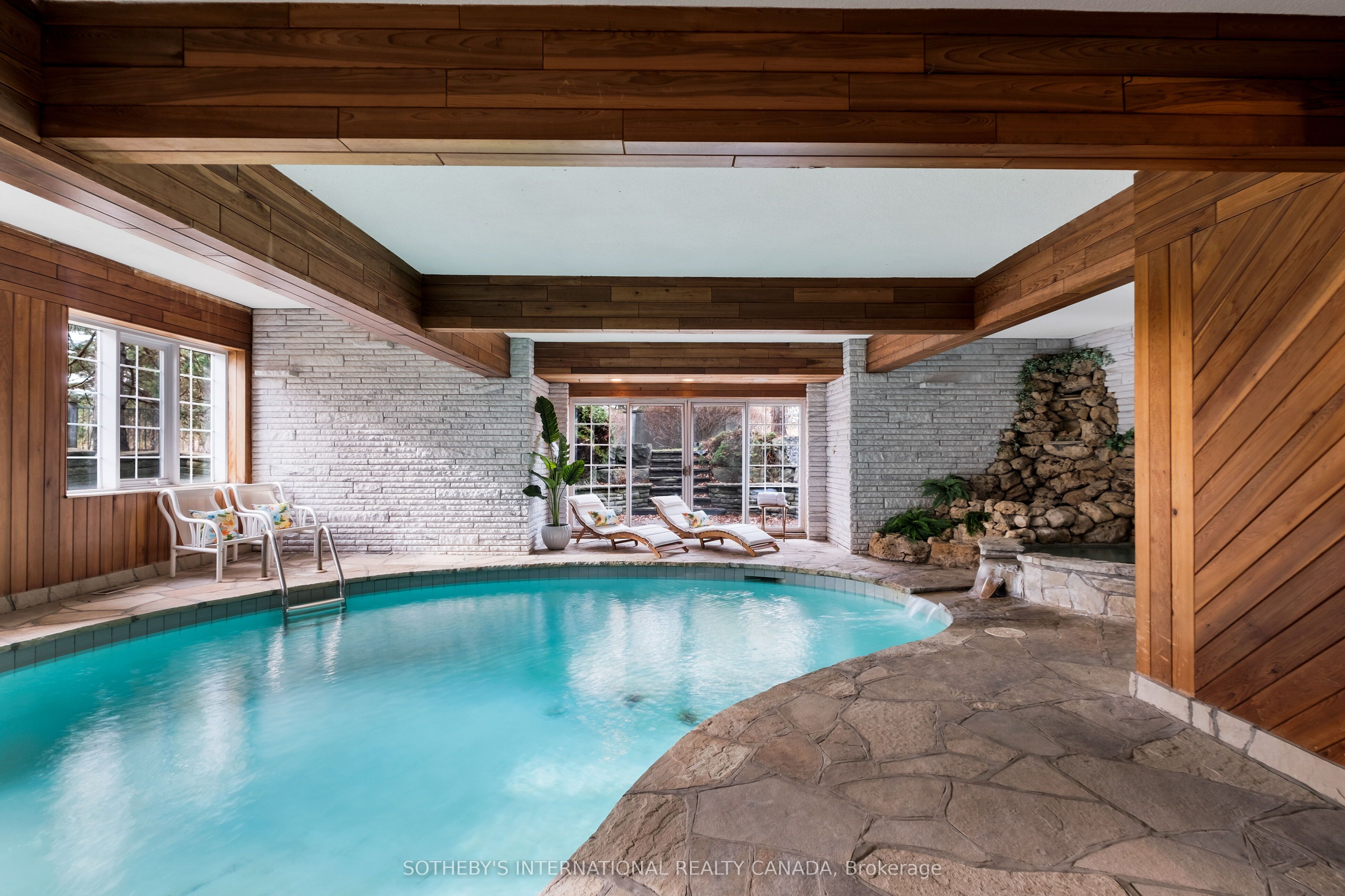 91 Fairway Heights Drive