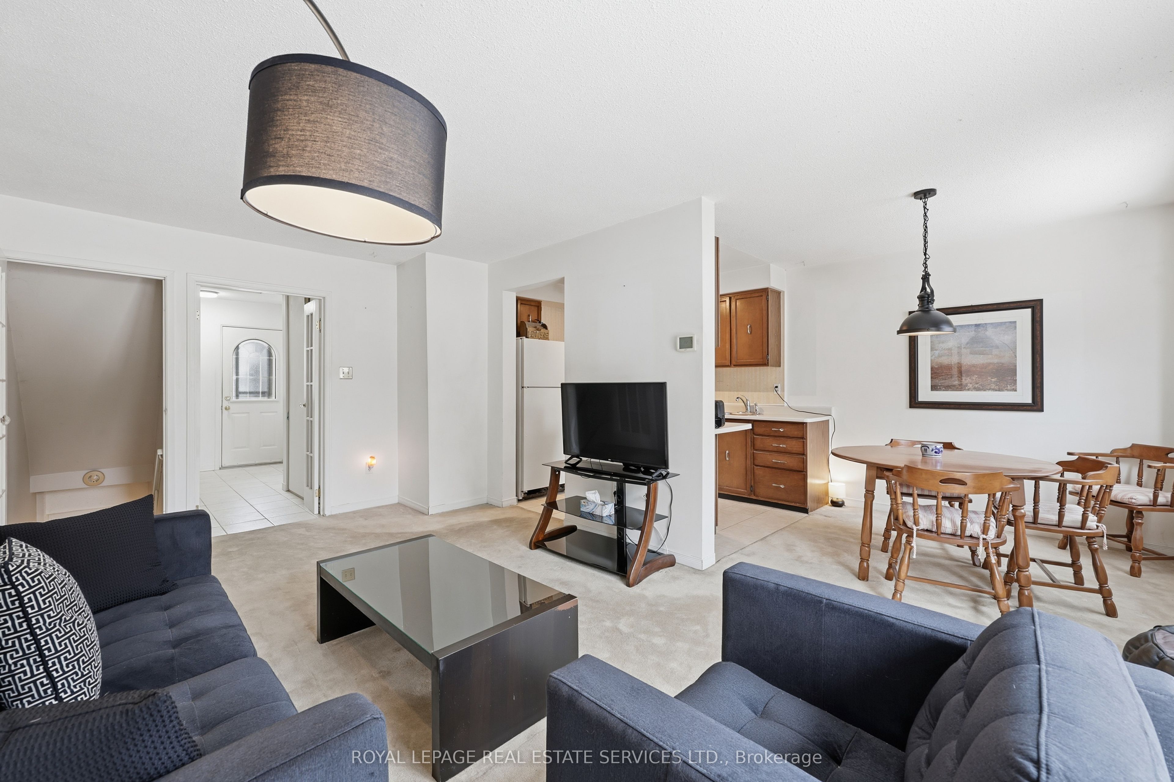 1526 Lancaster Drive 128