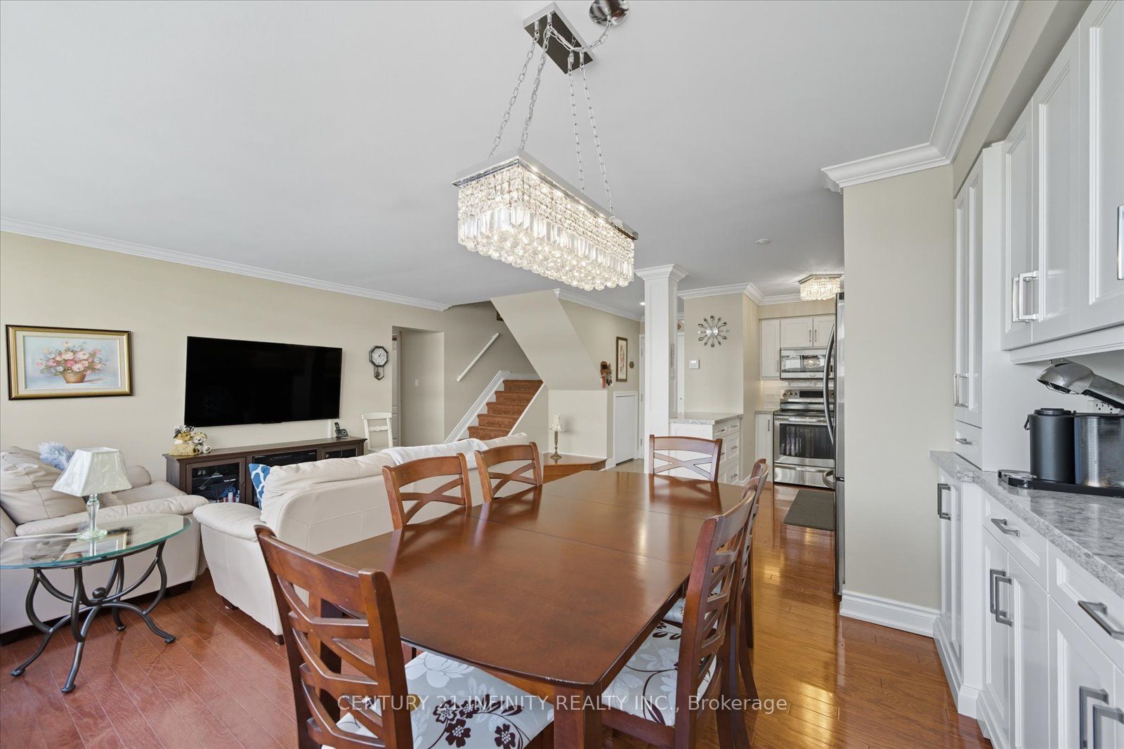 50 Richmond Street E 635