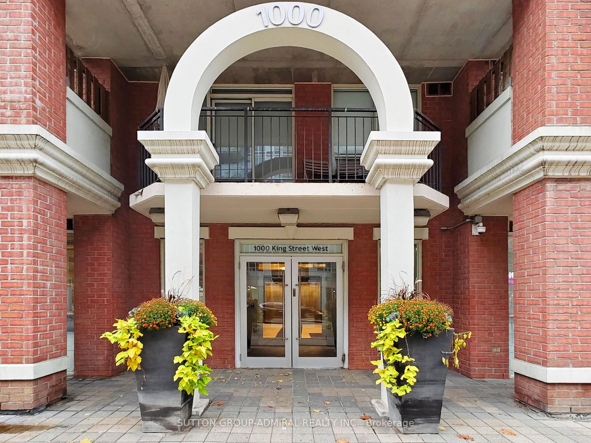 1000 King Street W 321