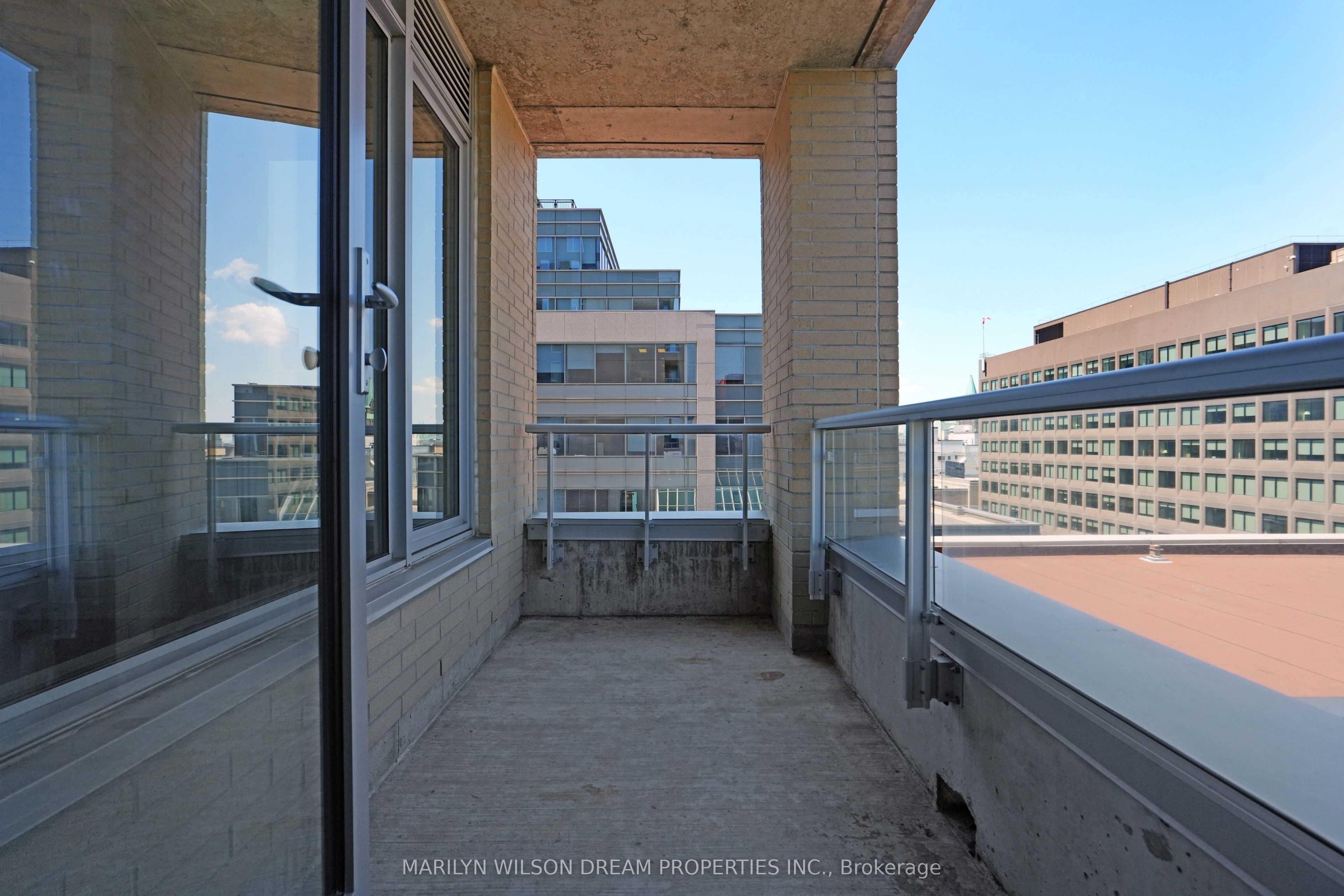 101 Queen Street 1004