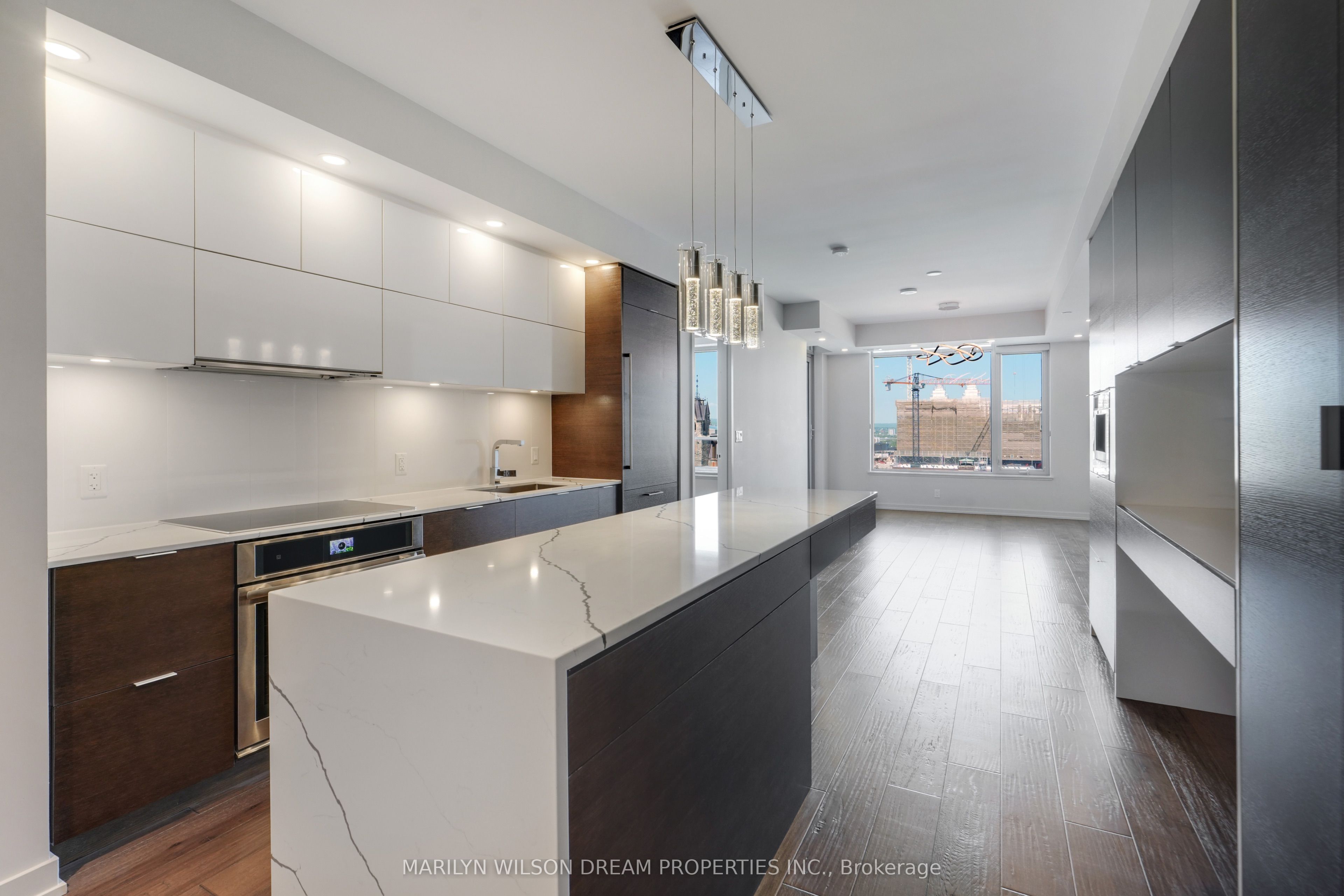 101 Queen Street 1004