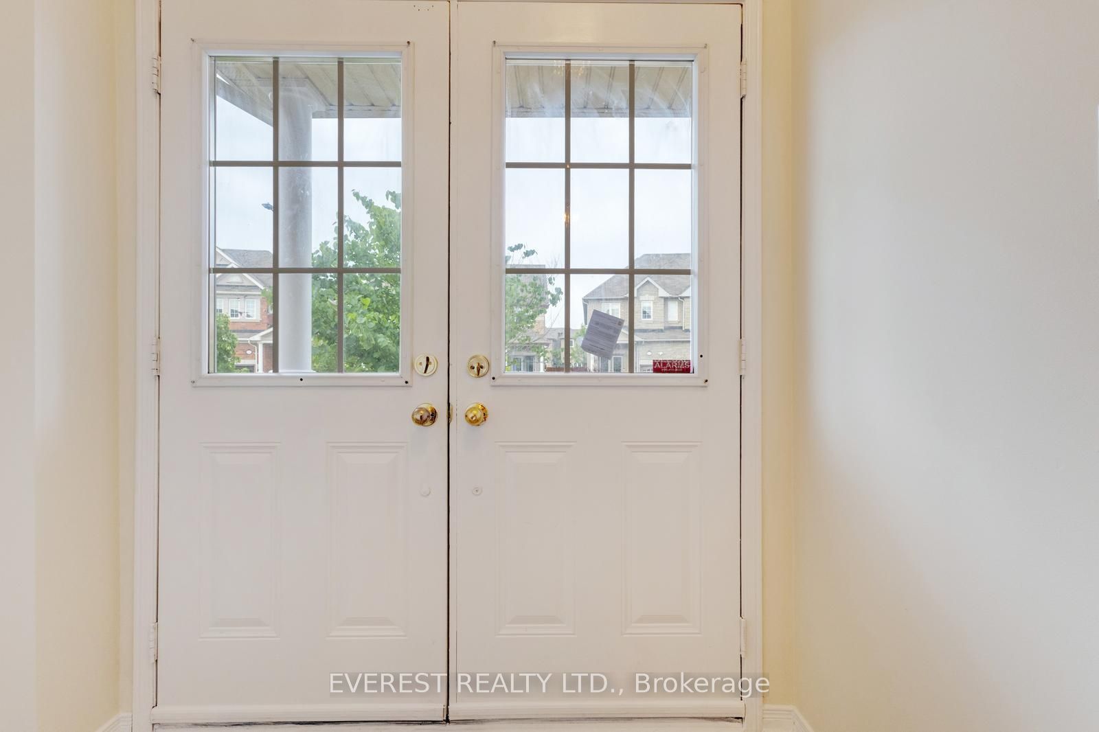 5172 Nestling Grove
