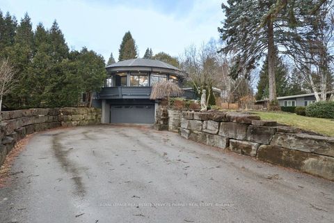 1352 Nocturne Court Mississauga ON L5H 2L8