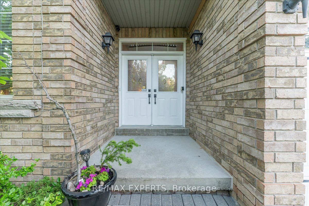 110 Velmar Drive