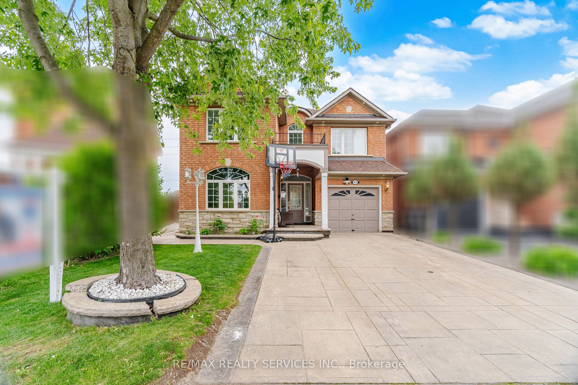 44 Brambirch Crescent