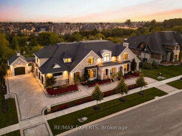 205 Northern Pines Boulevard Vaughan ON L4H 4E5