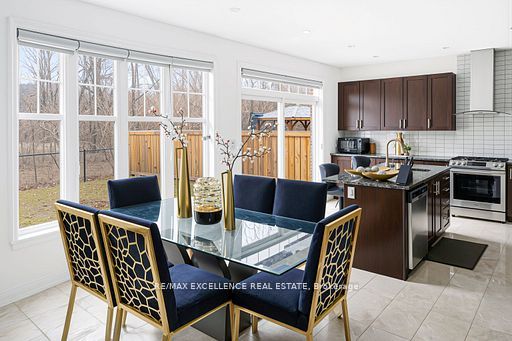 10 Pennine Drive