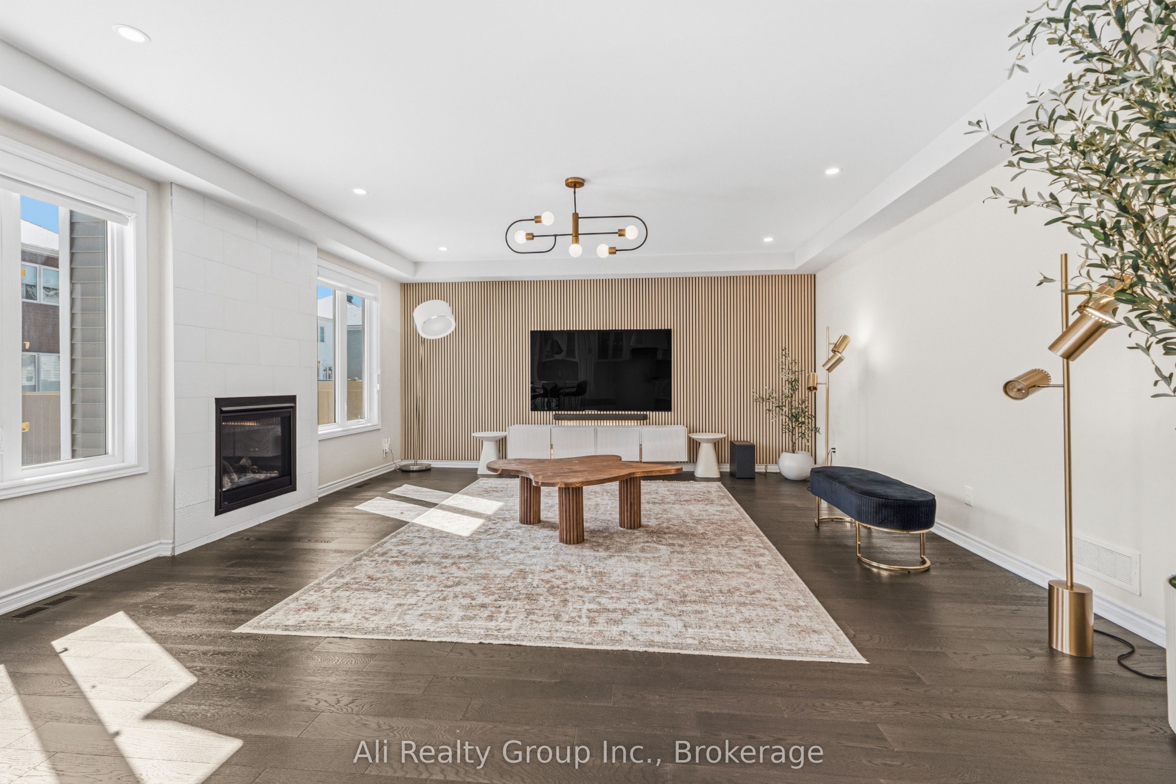 38 Mudminnow Crescent