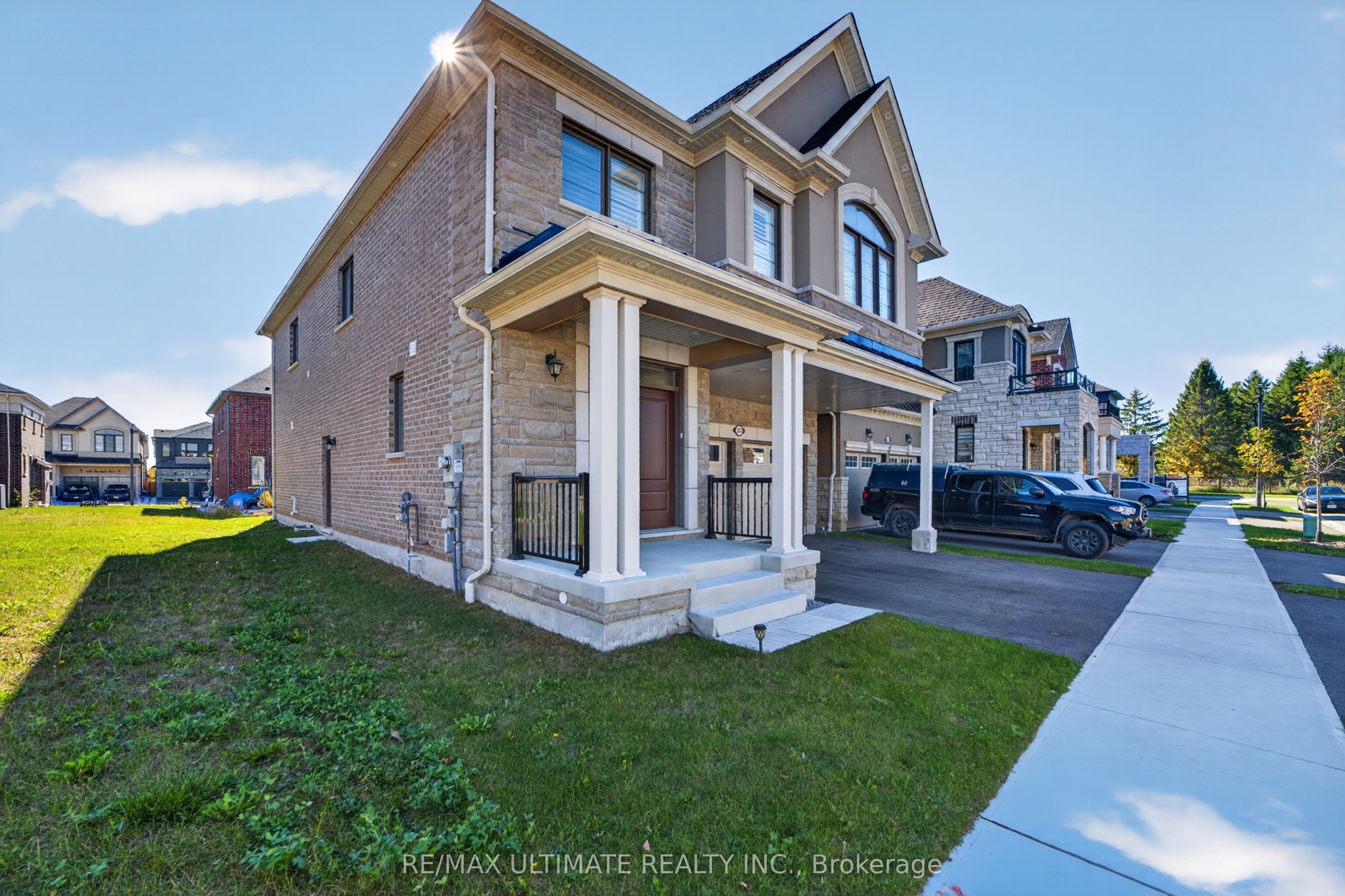 2885 Foxden Square