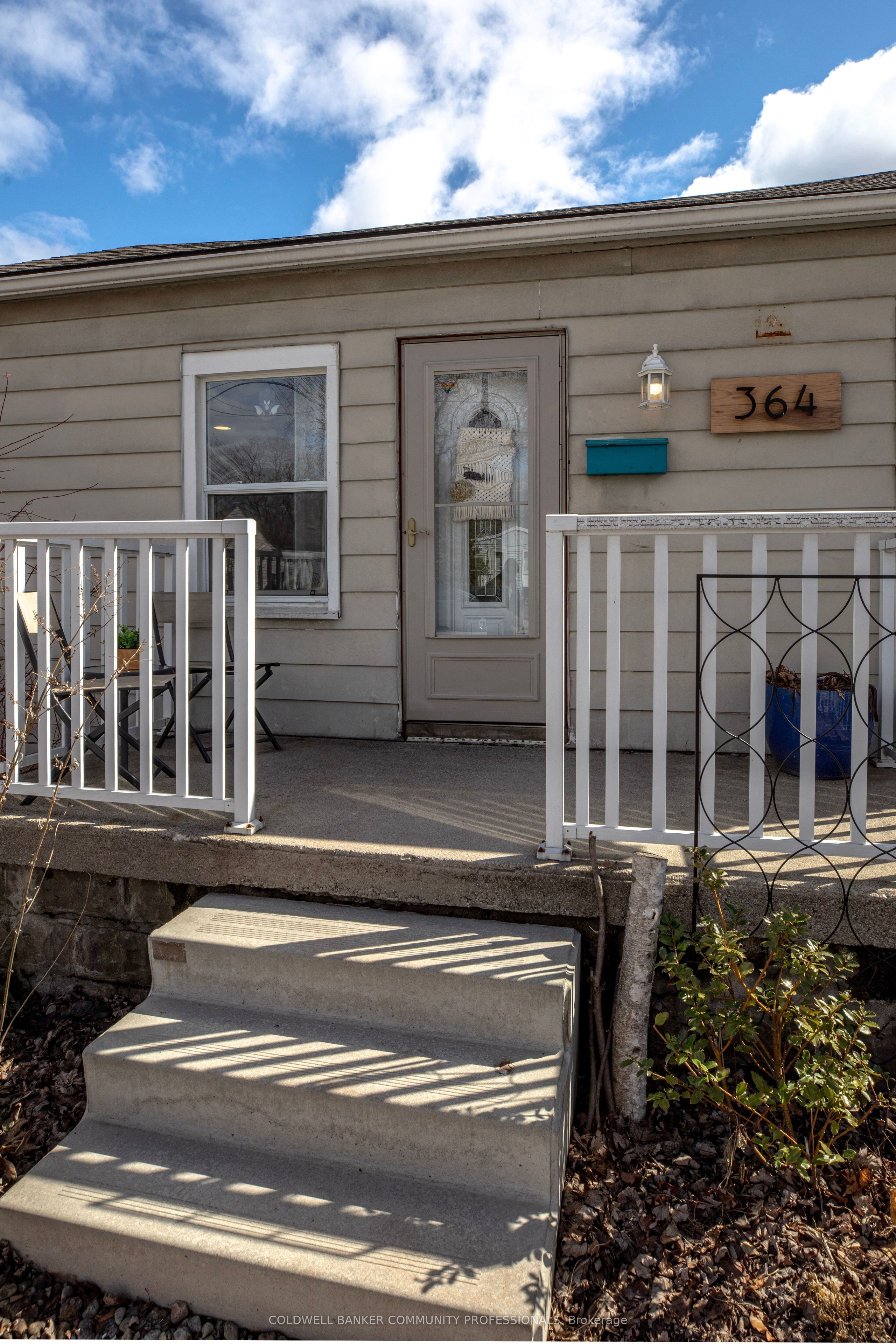 364 Tragina Avenue N