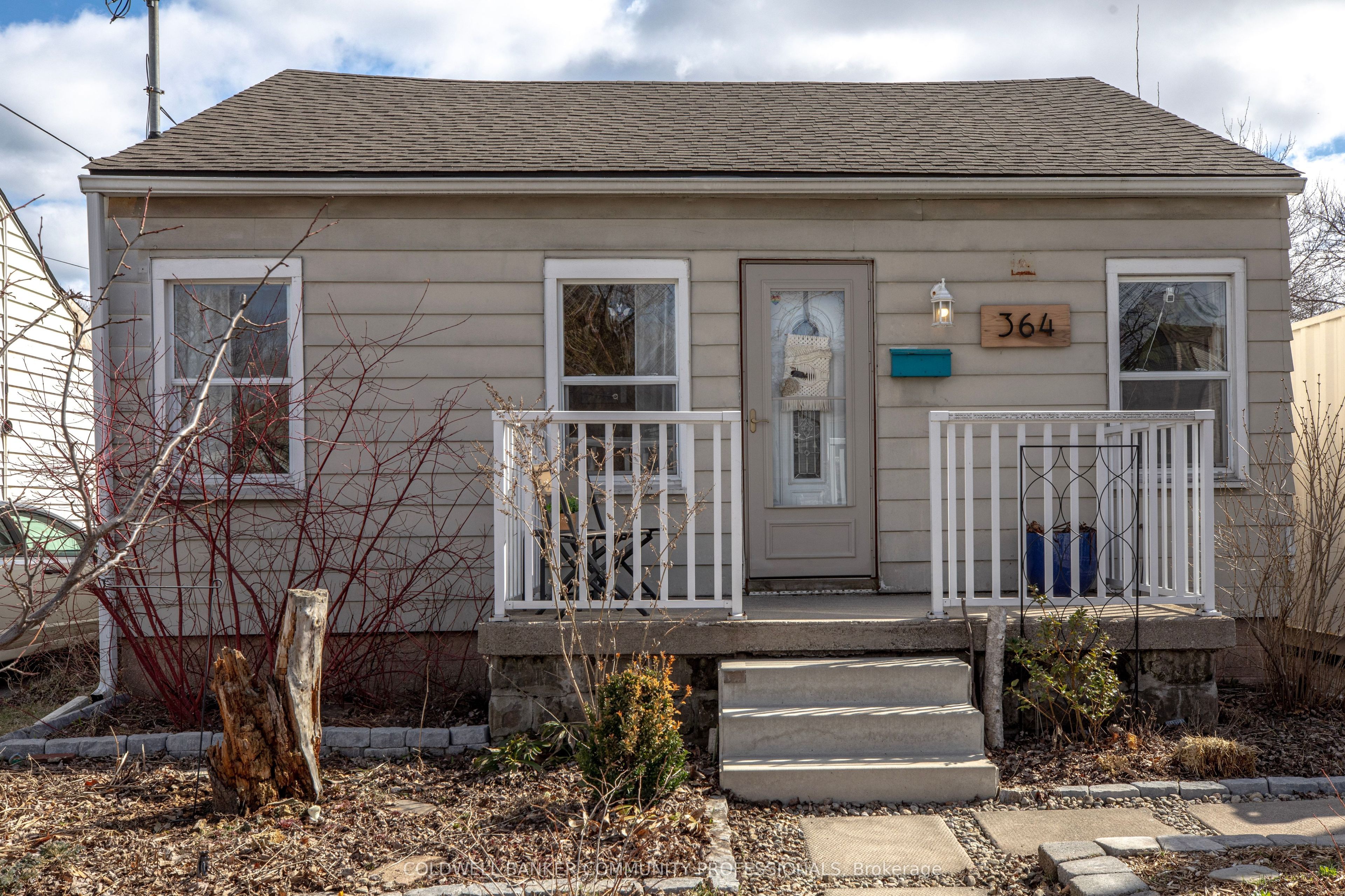 364 Tragina Avenue N