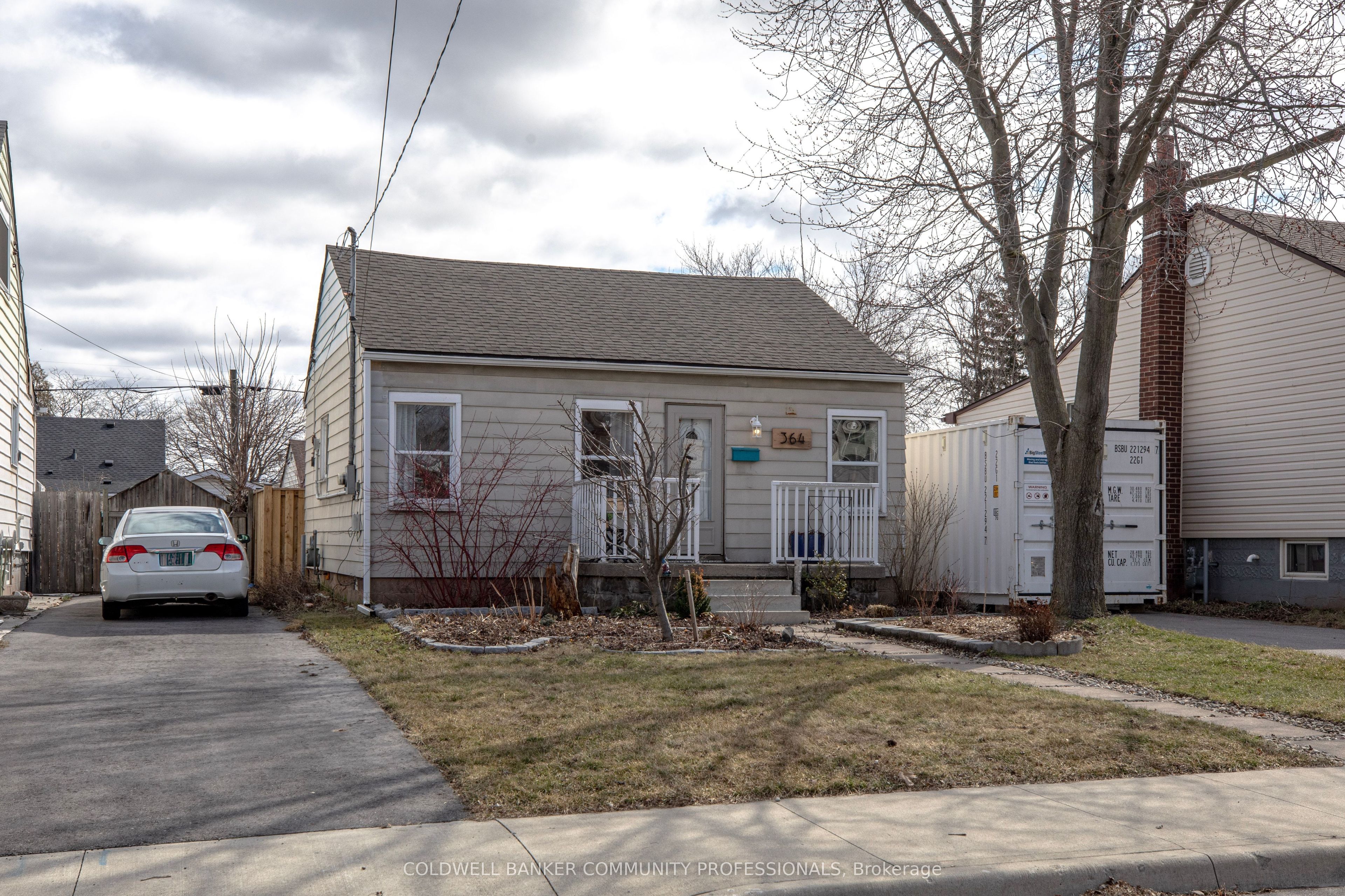 364 Tragina Avenue N