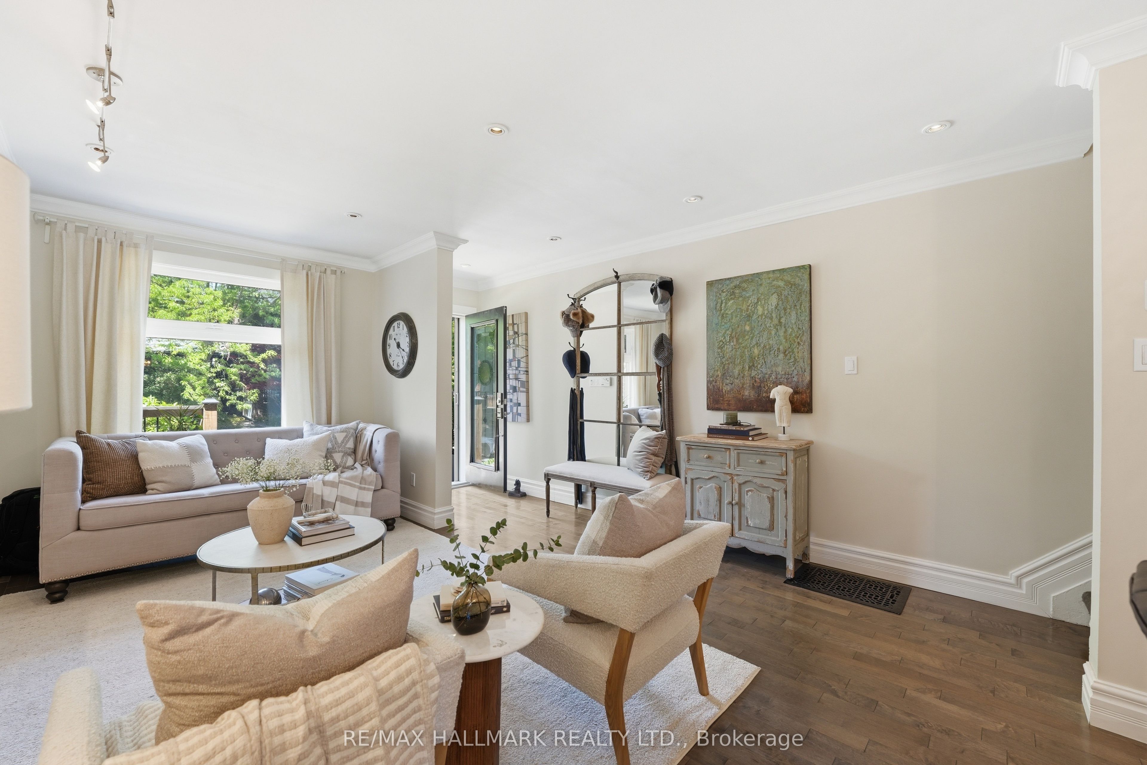 105 Bertmount Avenue