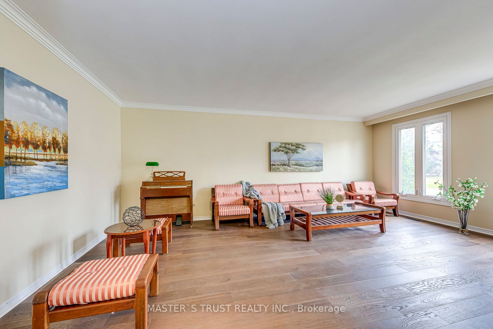2591 Robin Drive