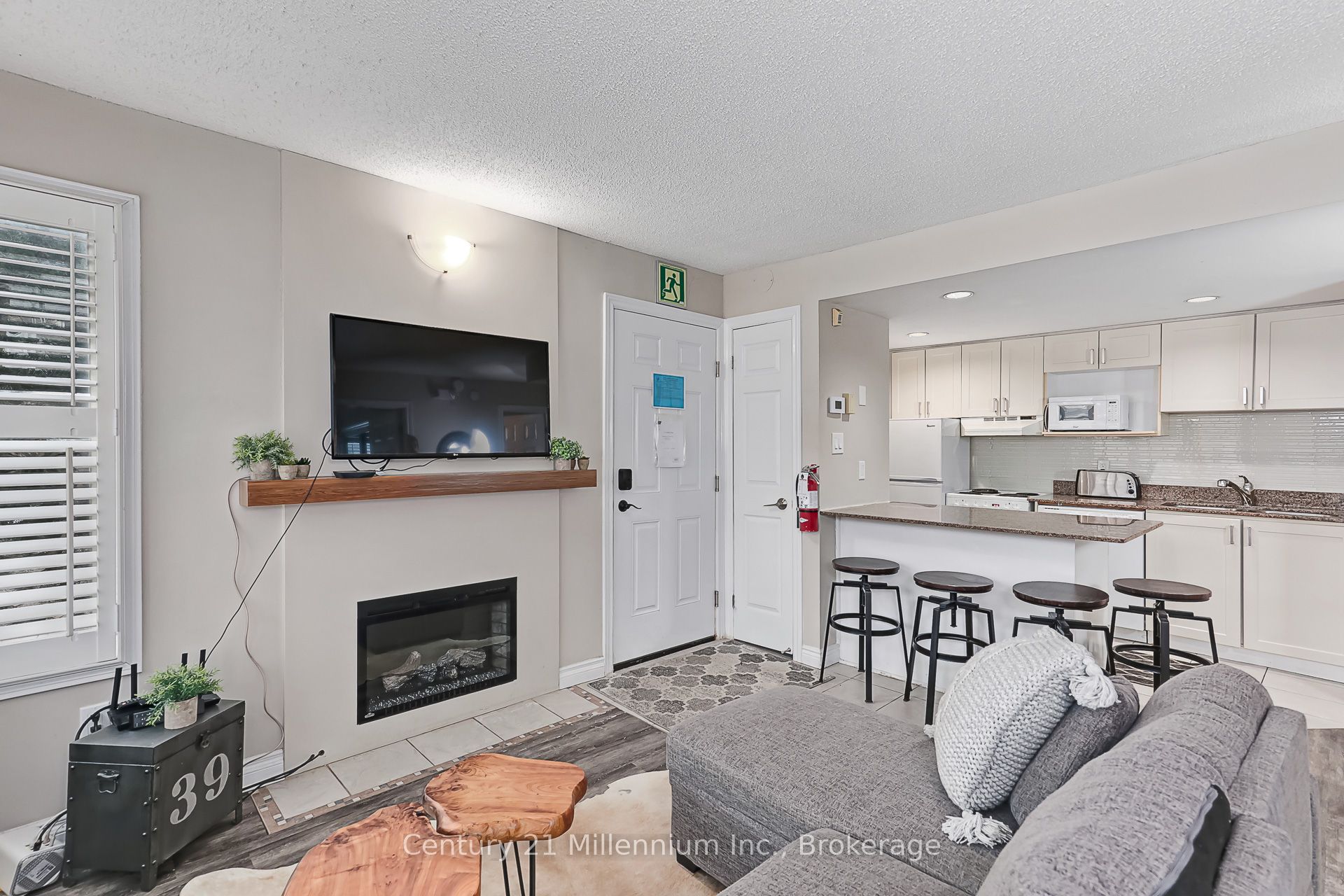 796468 Grey Road 19 Road 101