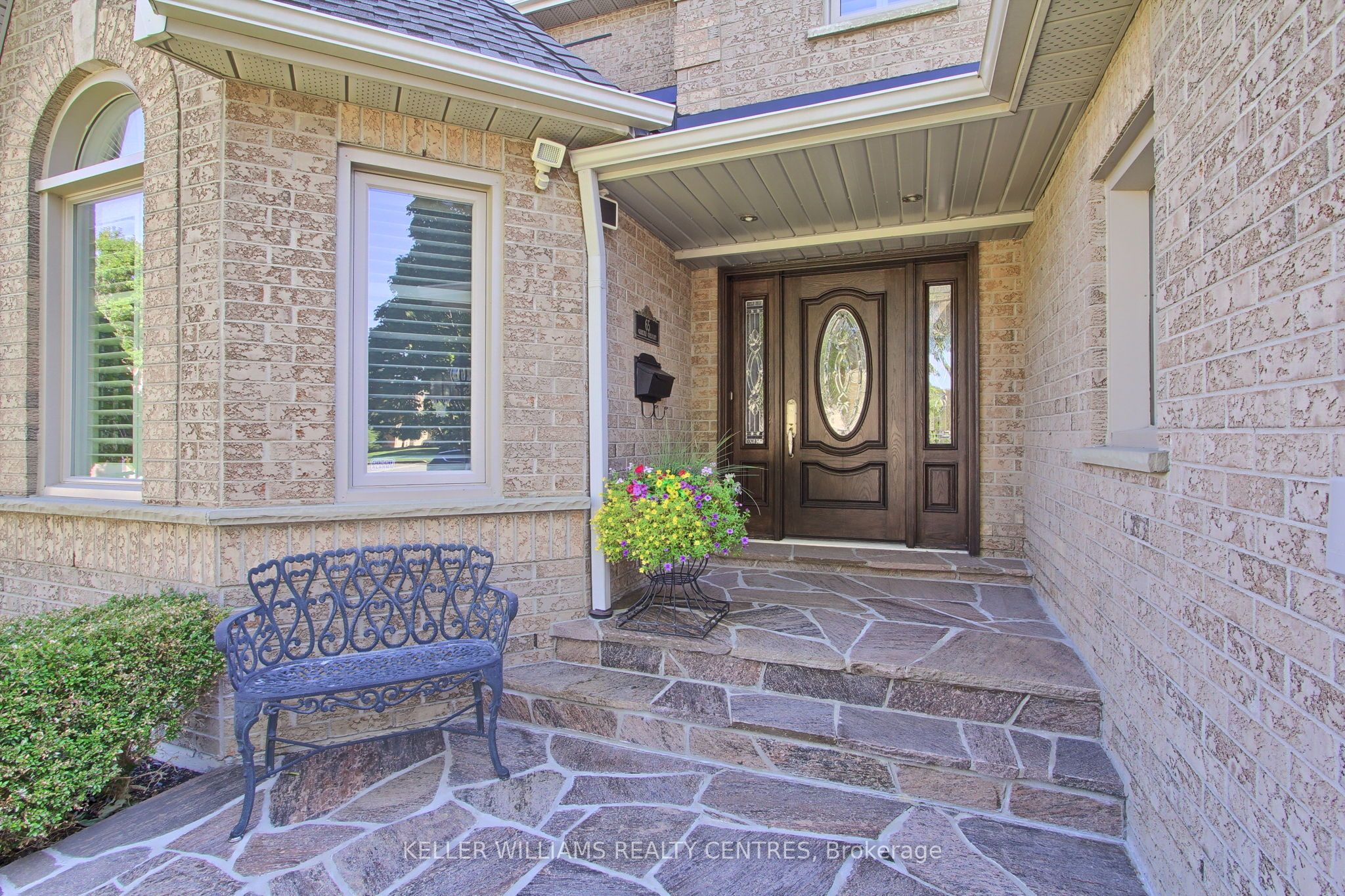 65 Carlyle Crescent