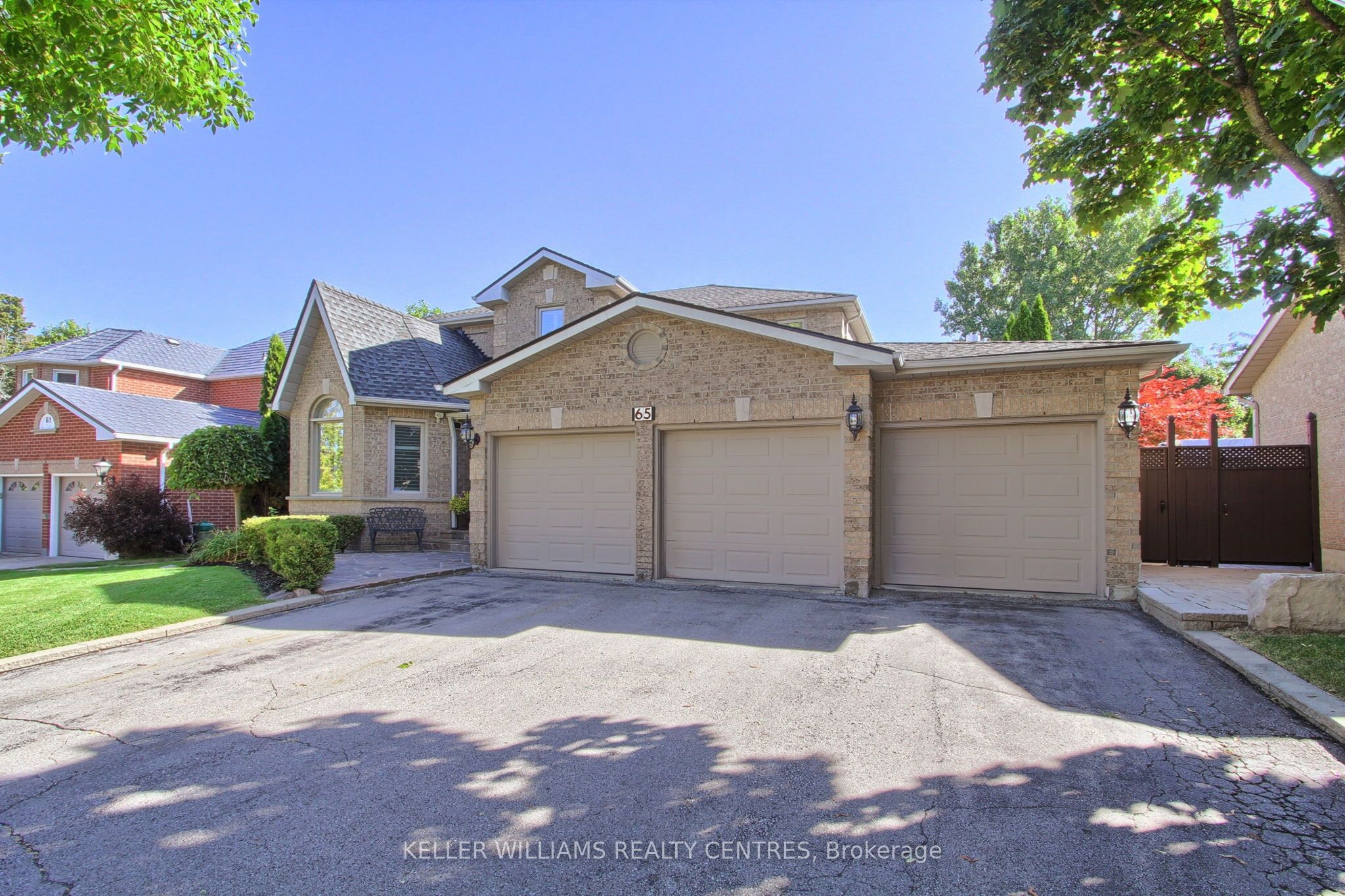 65 Carlyle Crescent