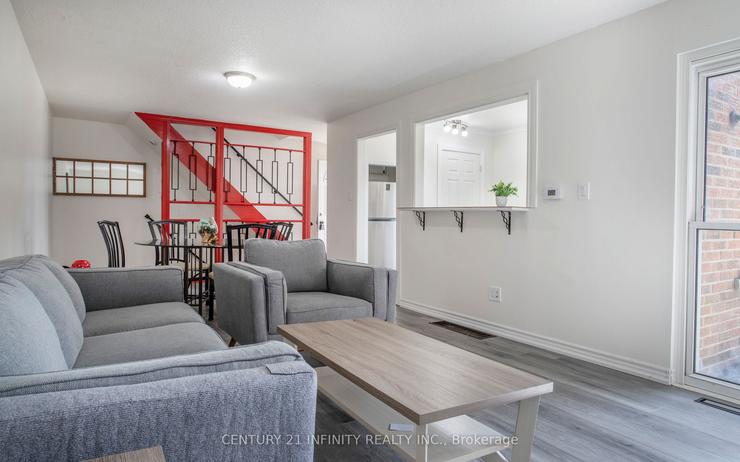 101 Dovedale Drive 33