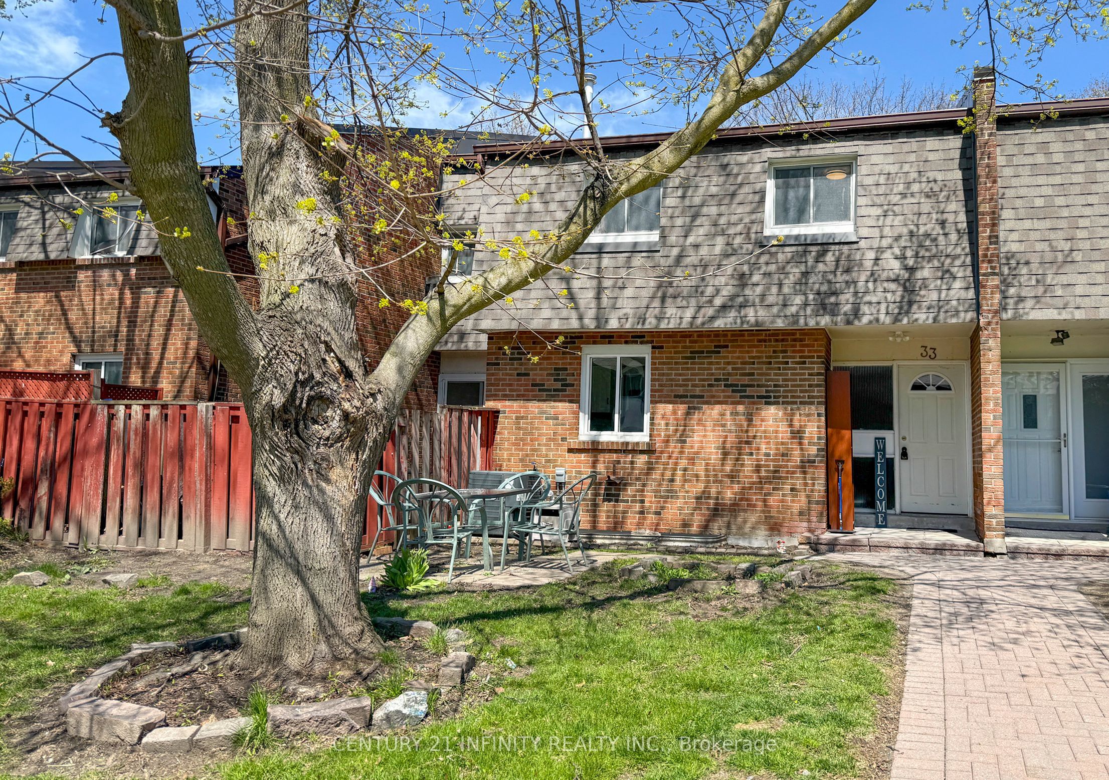 101 Dovedale Drive 33