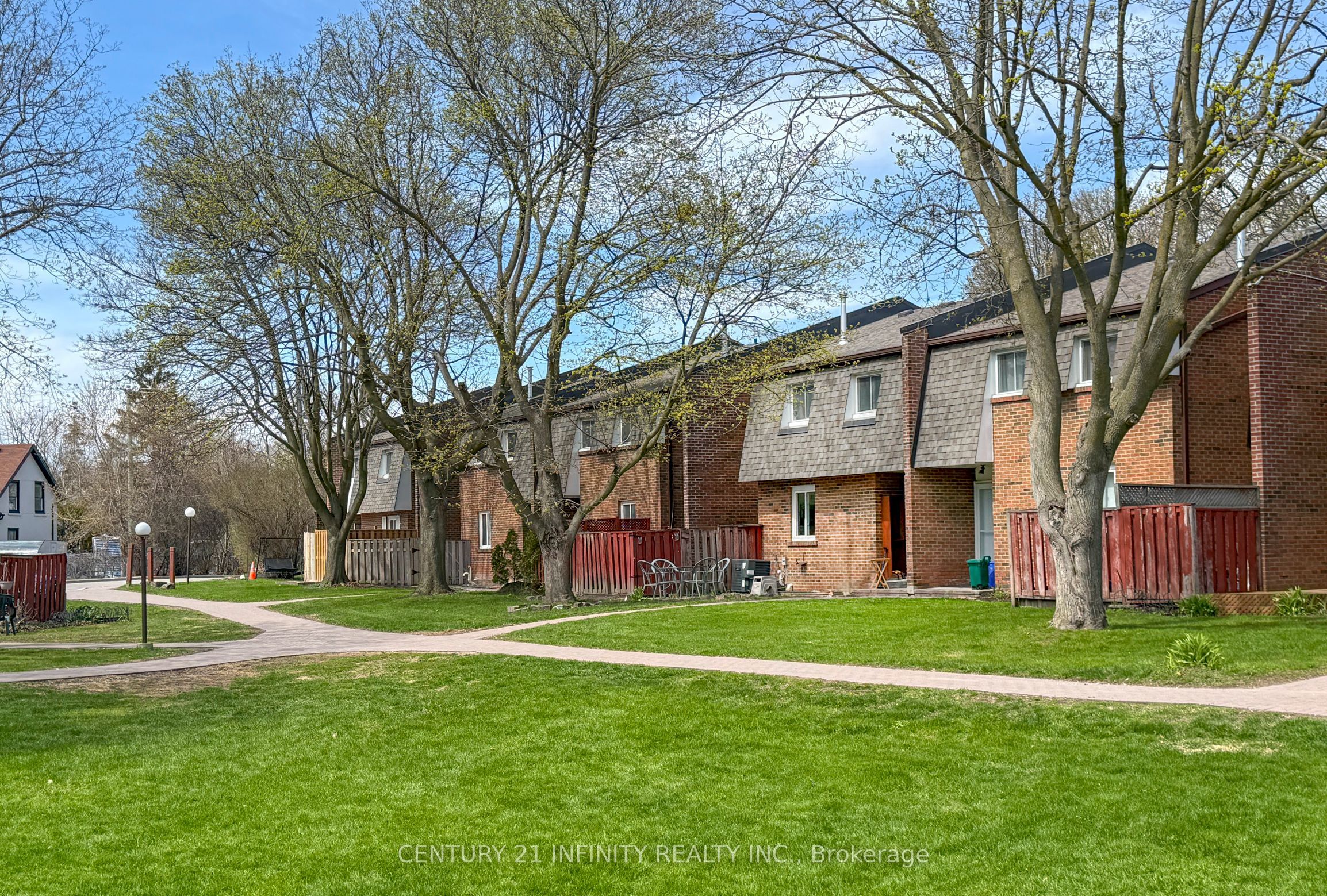 101 Dovedale Drive 33